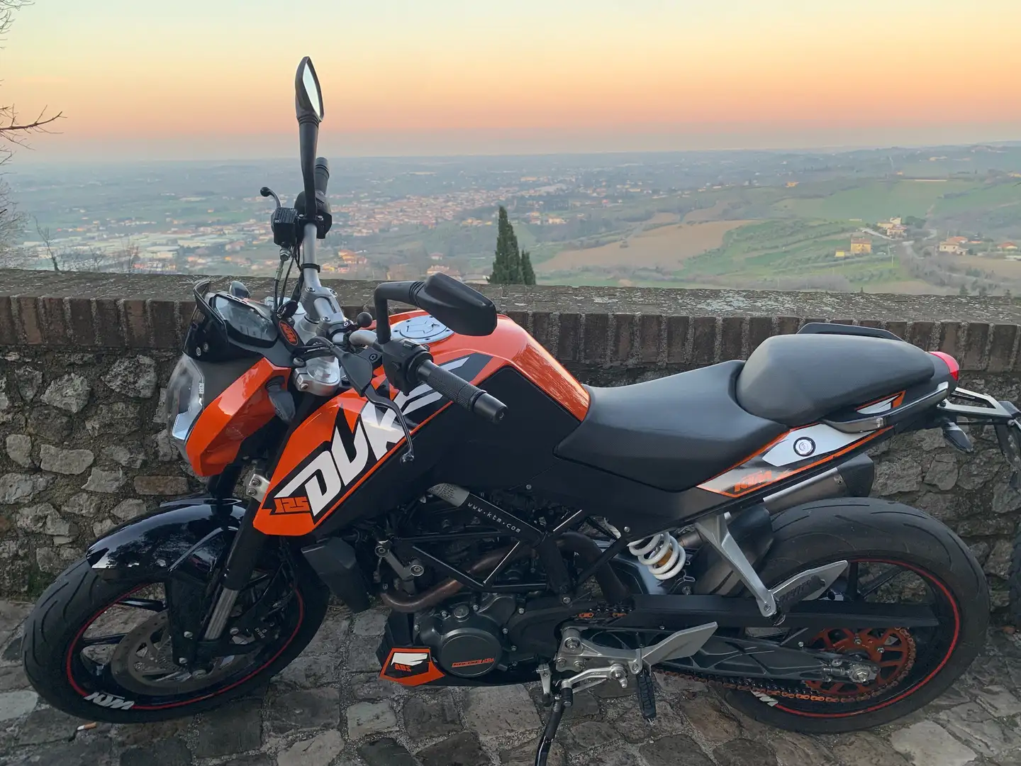 KTM 125 Duke - 1