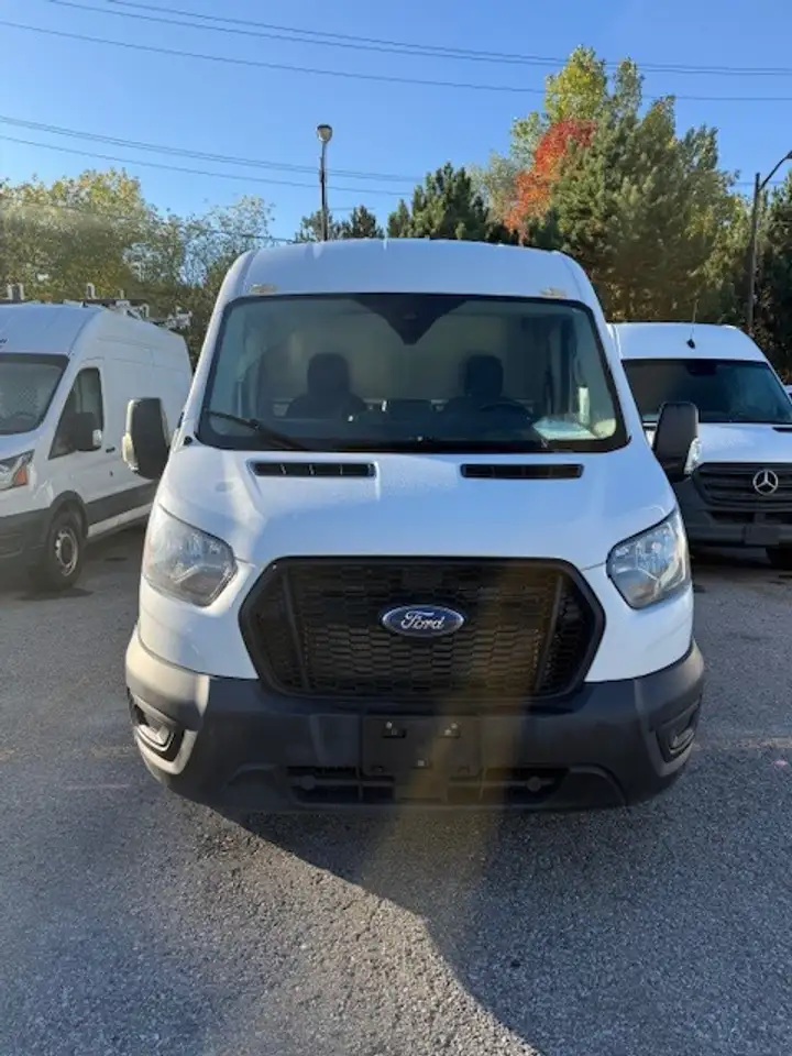 Ford Transit Cargo Van снимка Ford Transit Cargo Van