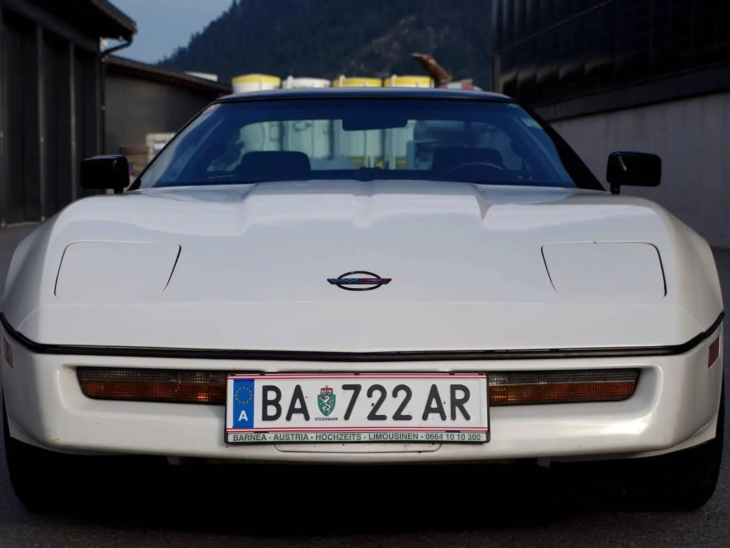 Corvette C4 L83 - eines von 238 Export-Modellen in 1984 - extrem selten, österreichische EZ, serienmäßig ohne Kat Weiß - 2