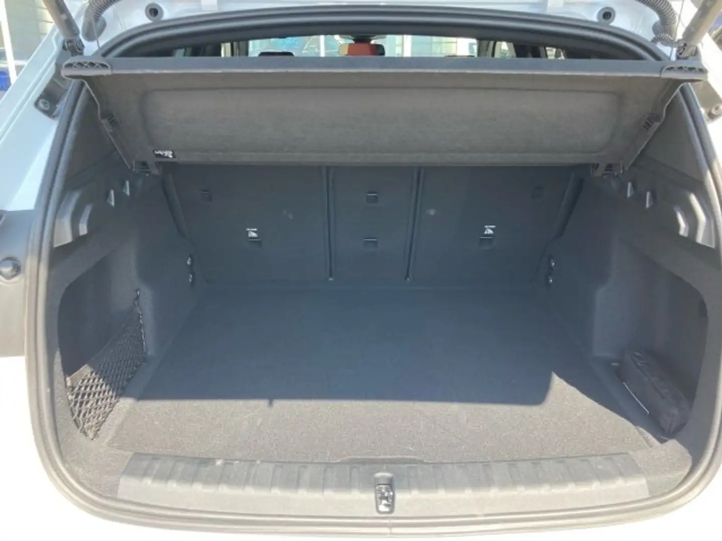 BMW X1 sDrive20i U11 B38 Blanco - 2