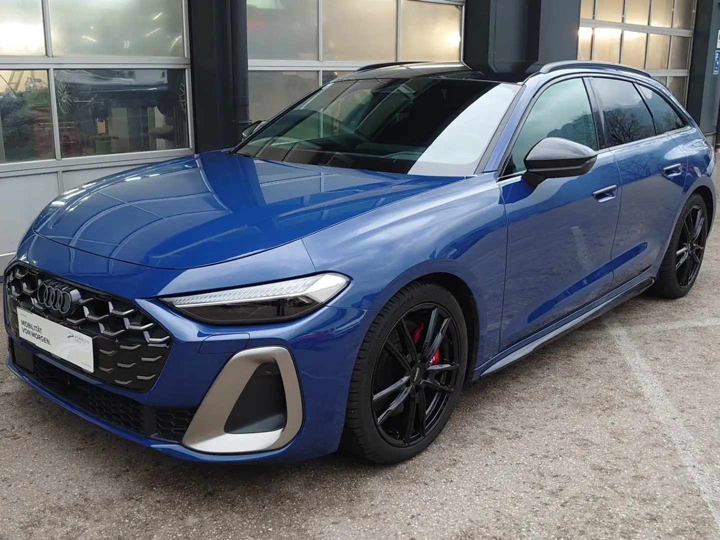 Audi S5 Avant quattro Blau - 1
