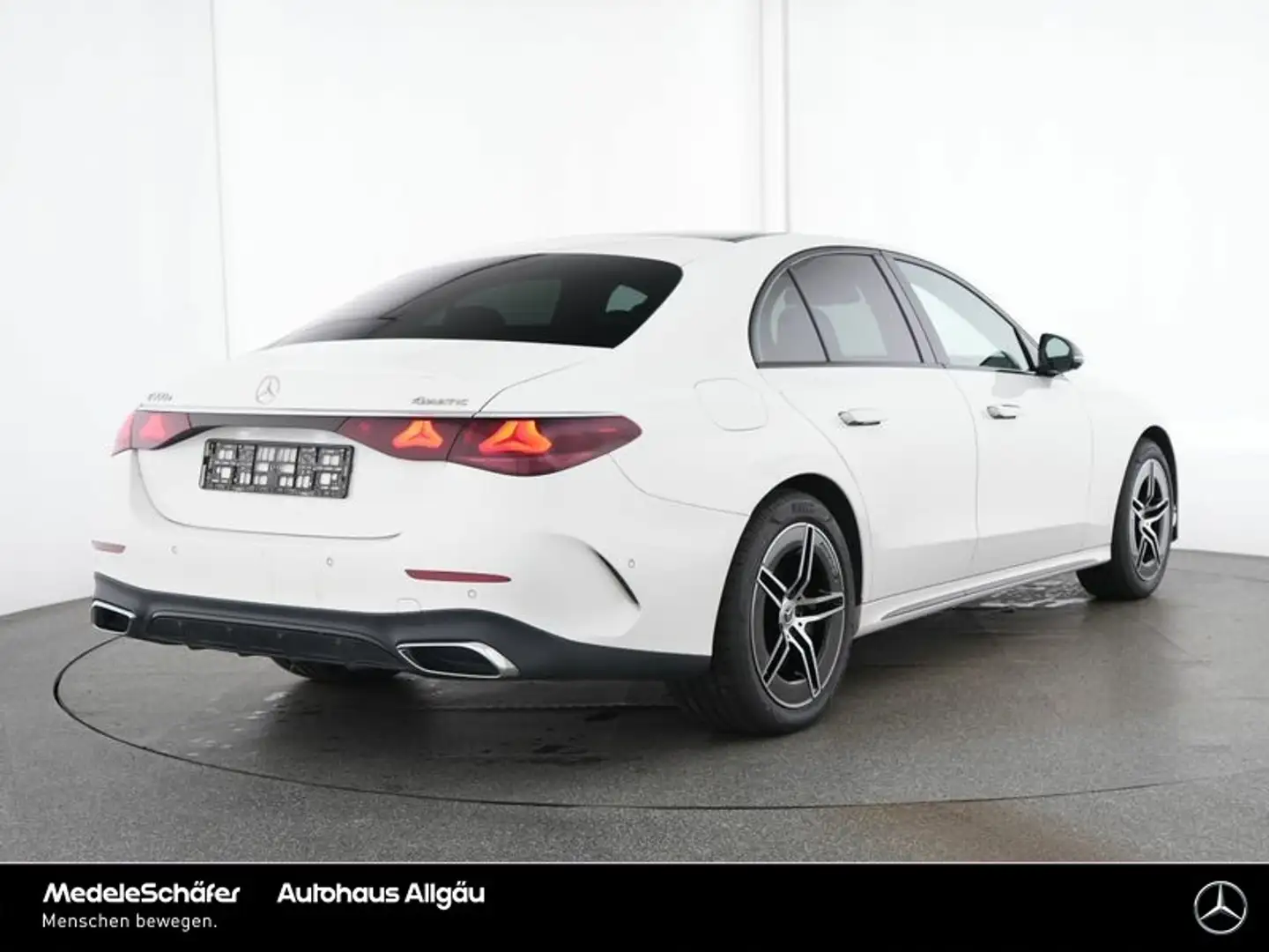 Mercedes-Benz E 300 E 300 e 4M AMG Night 19" Distronic Pano Ambiente Weiß - 2