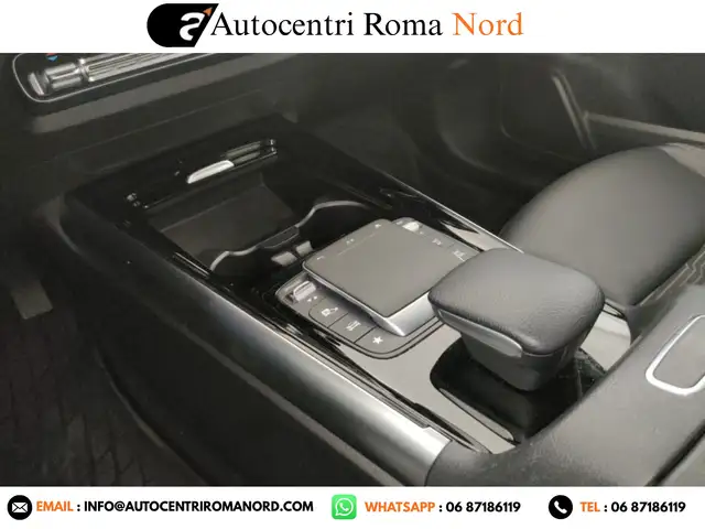 Mercedes-Benz GLA view 10