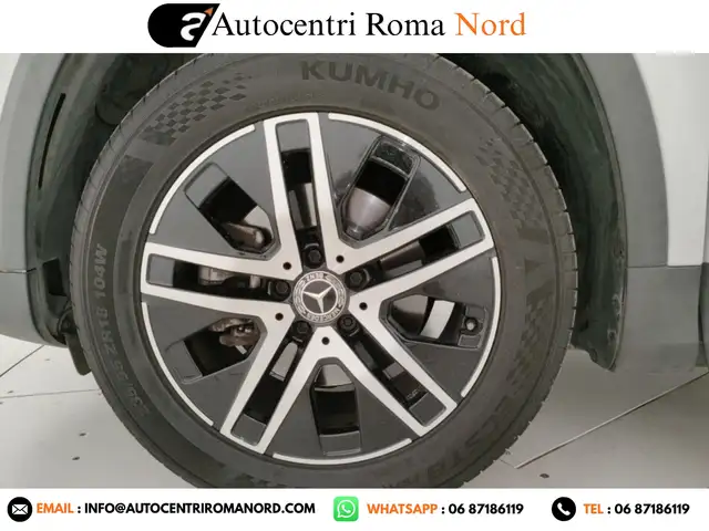 Mercedes-Benz GLA view 13