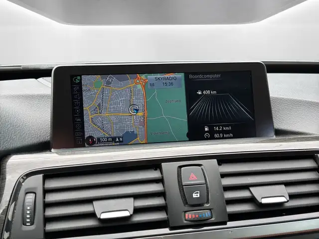 BMW 3 Series view 13