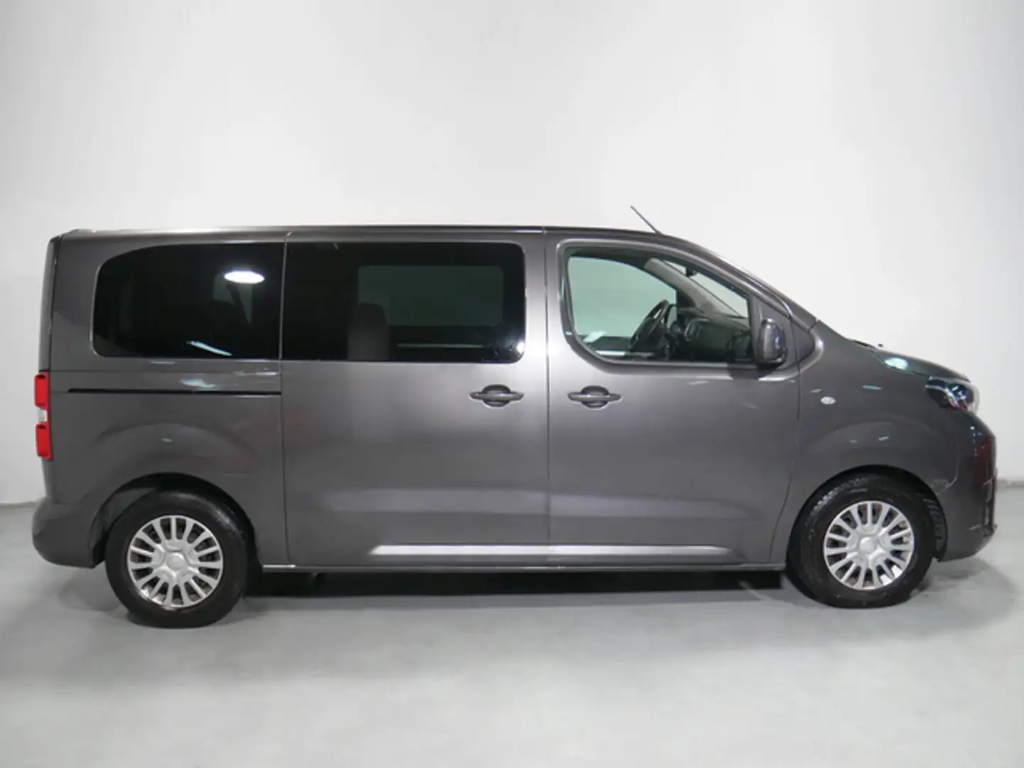 Toyota Proace Family L1 2.0D 8pl. Advance 150 Gris - 2
