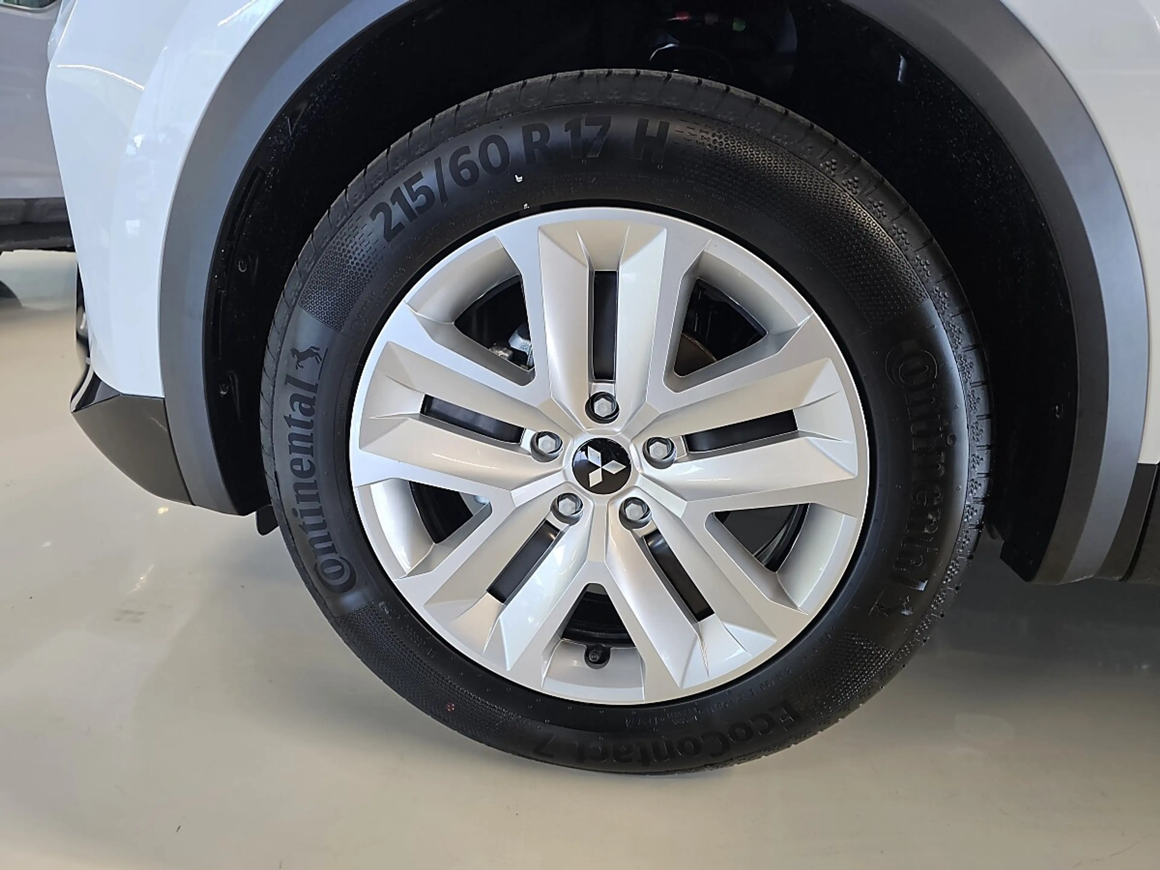 Mitsubishi Grandis 1,3 Petrol Invite C 26 — photo 13