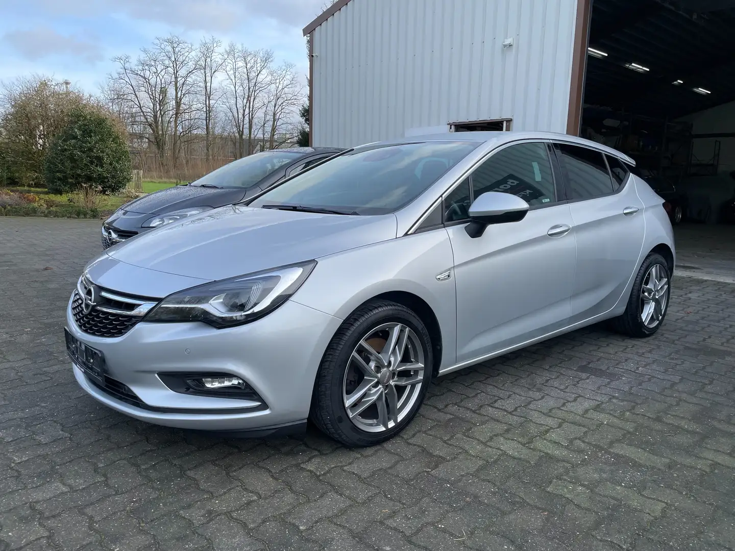 Opel Astra 1.6 CDTI Innovation Start/Stop Scheckheftgepflegt Silber - 2