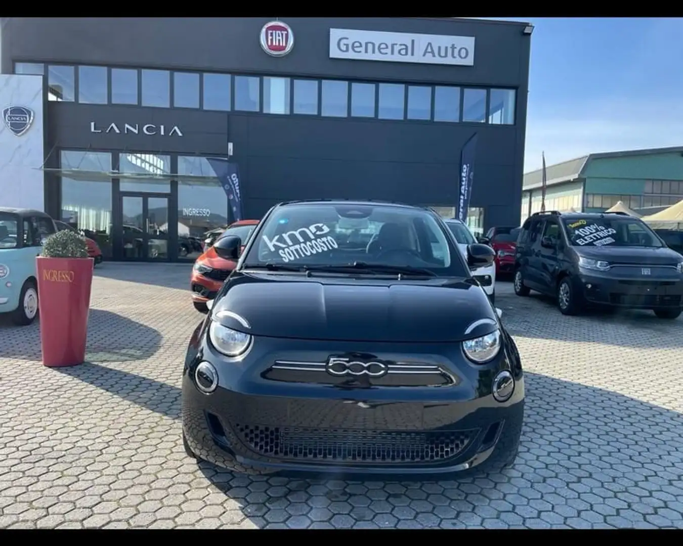 Fiat 500e La Nuova 500 Serie1 La Nuova 500 - Icon 320 Berli Nero - 2