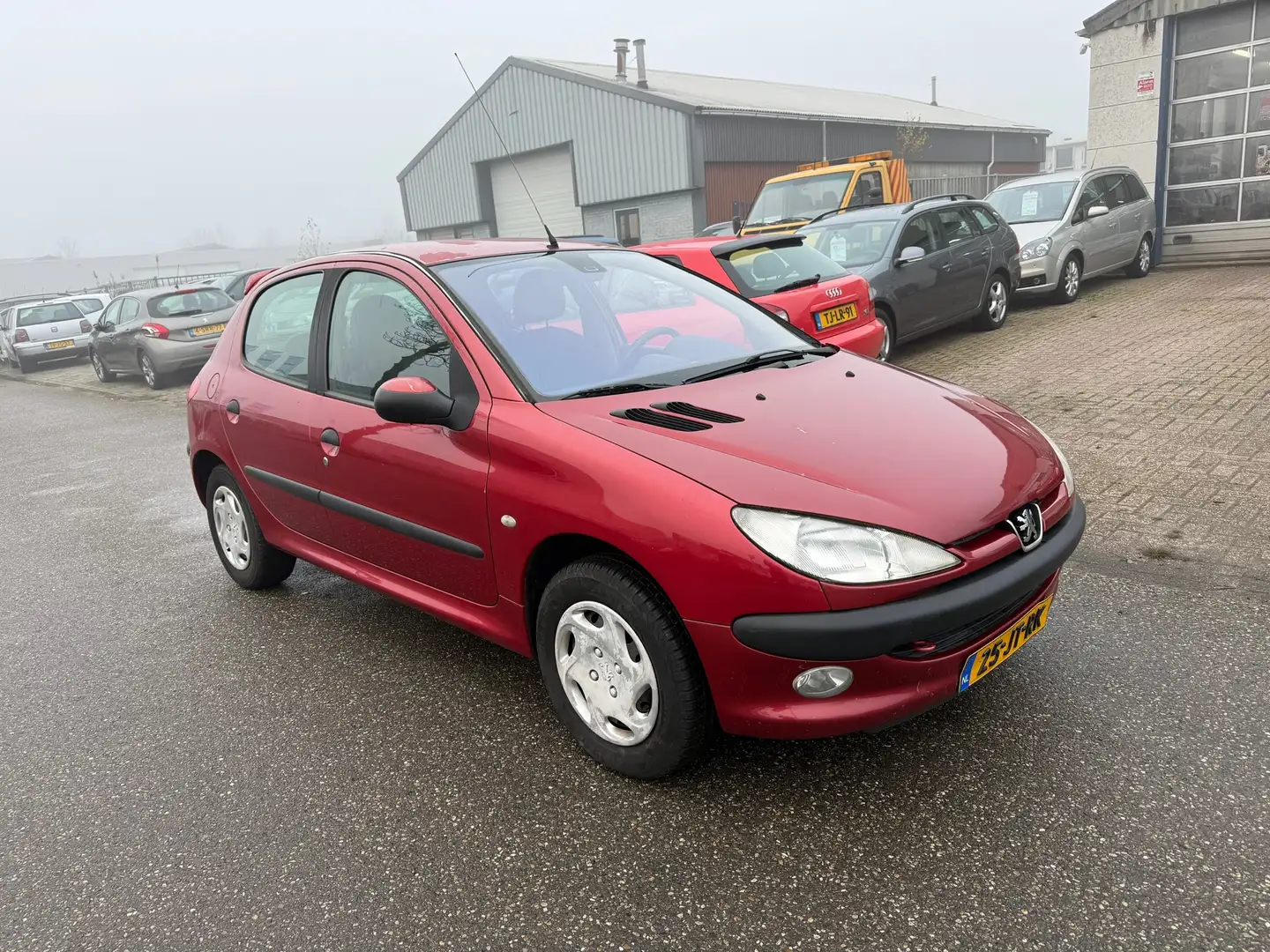 Peugeot 206 1.6-16V Gentry Premium Clima Bj:2002 NAP! Rood - 2
