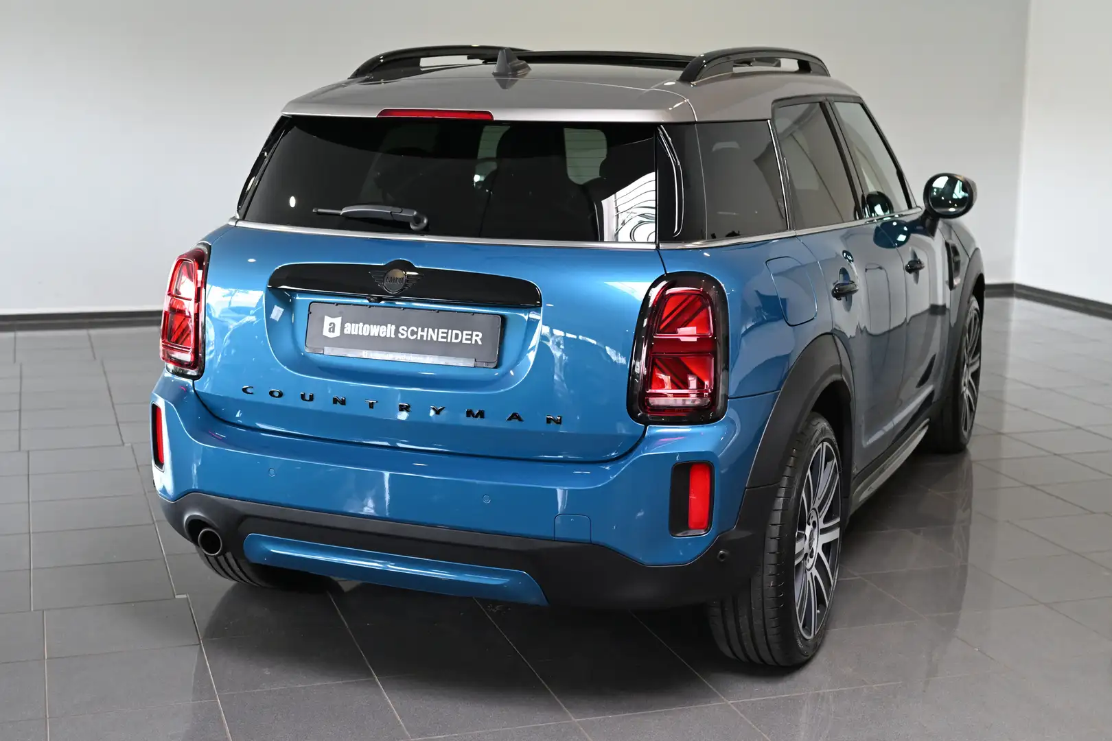 MINI Cooper Countryman Yours Trim Pano HUD ACC 19 Blau - 2