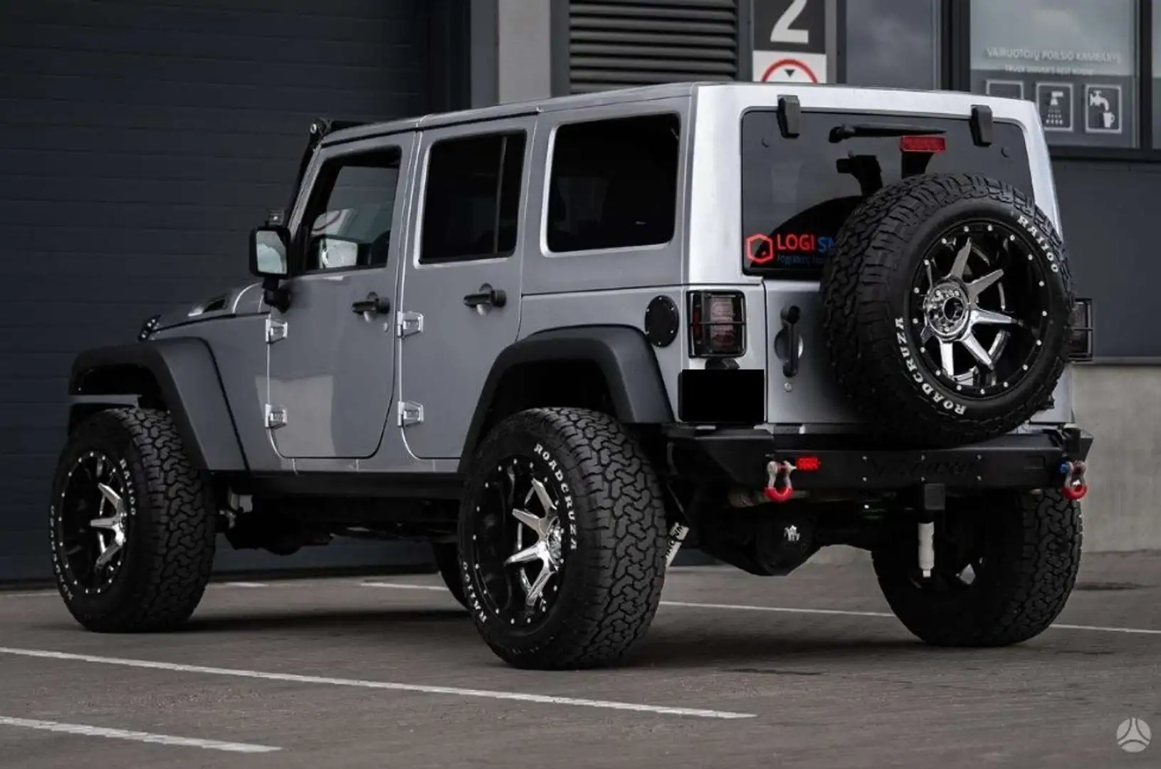 Jeep Wrangler 6.4 GASOLINA/GLP Gris - 2