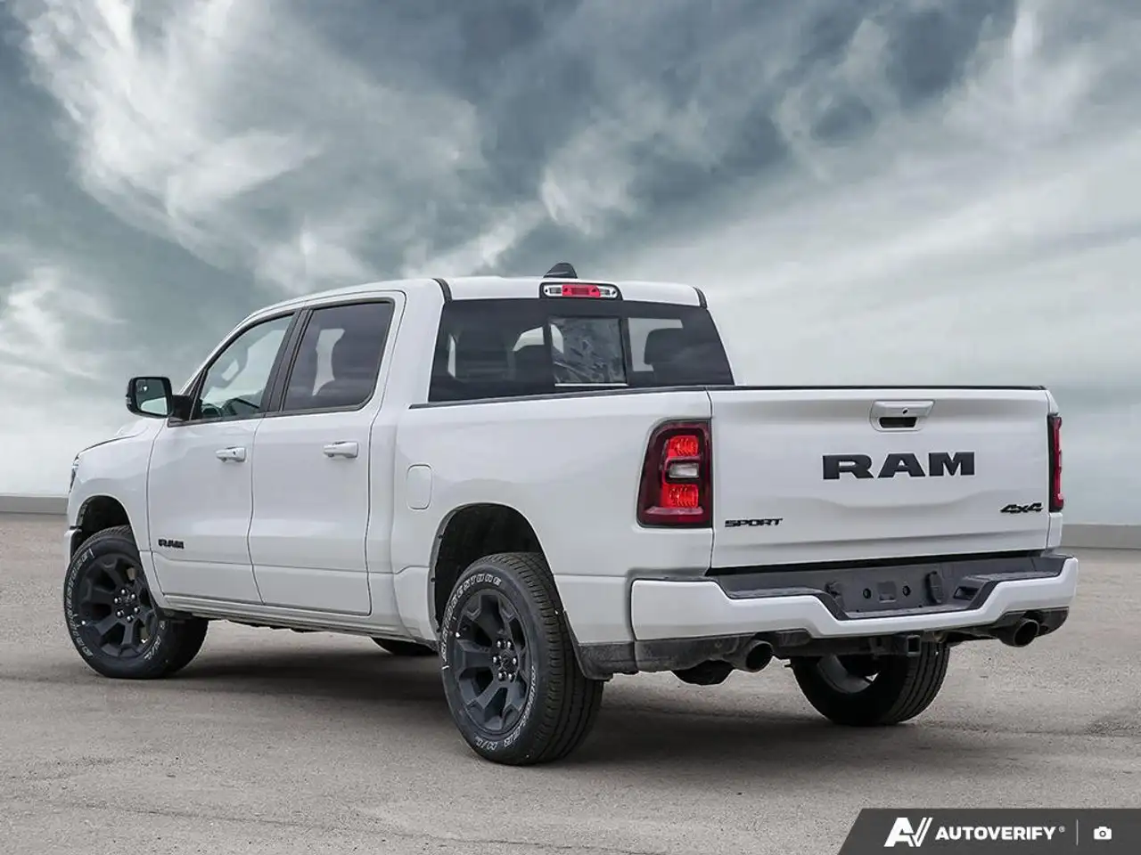 RAM 1500 снимка RAM 1500