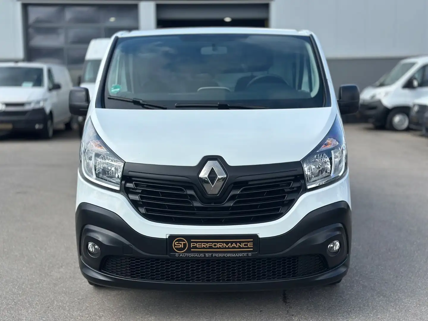 Renault Trafic L1H1 KLIMA NAVI AHK SORTIMO SHZ PDC EURO6 Weiß - 2