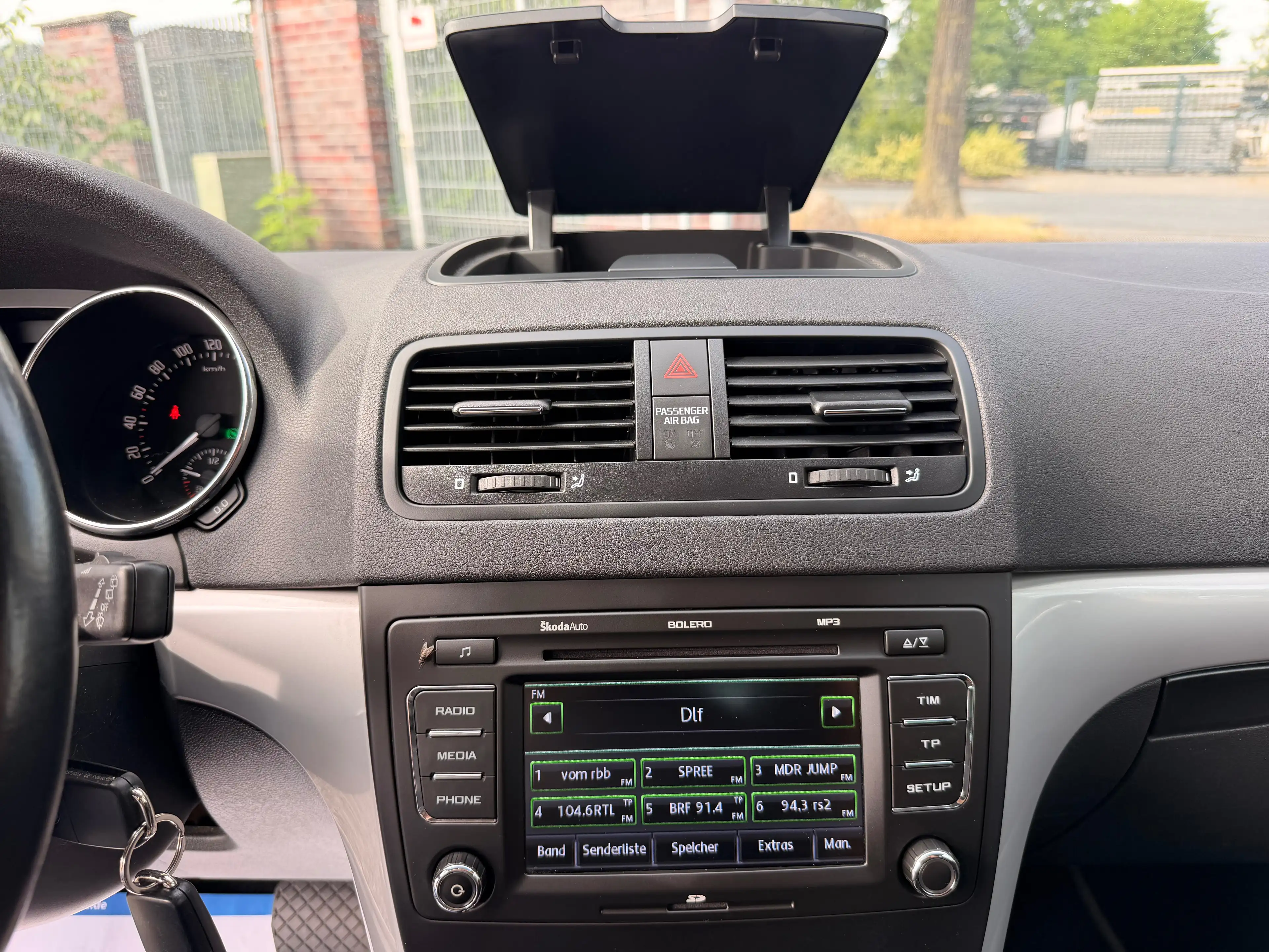 Skoda Yeti Ambition Plus Edition — photo 14