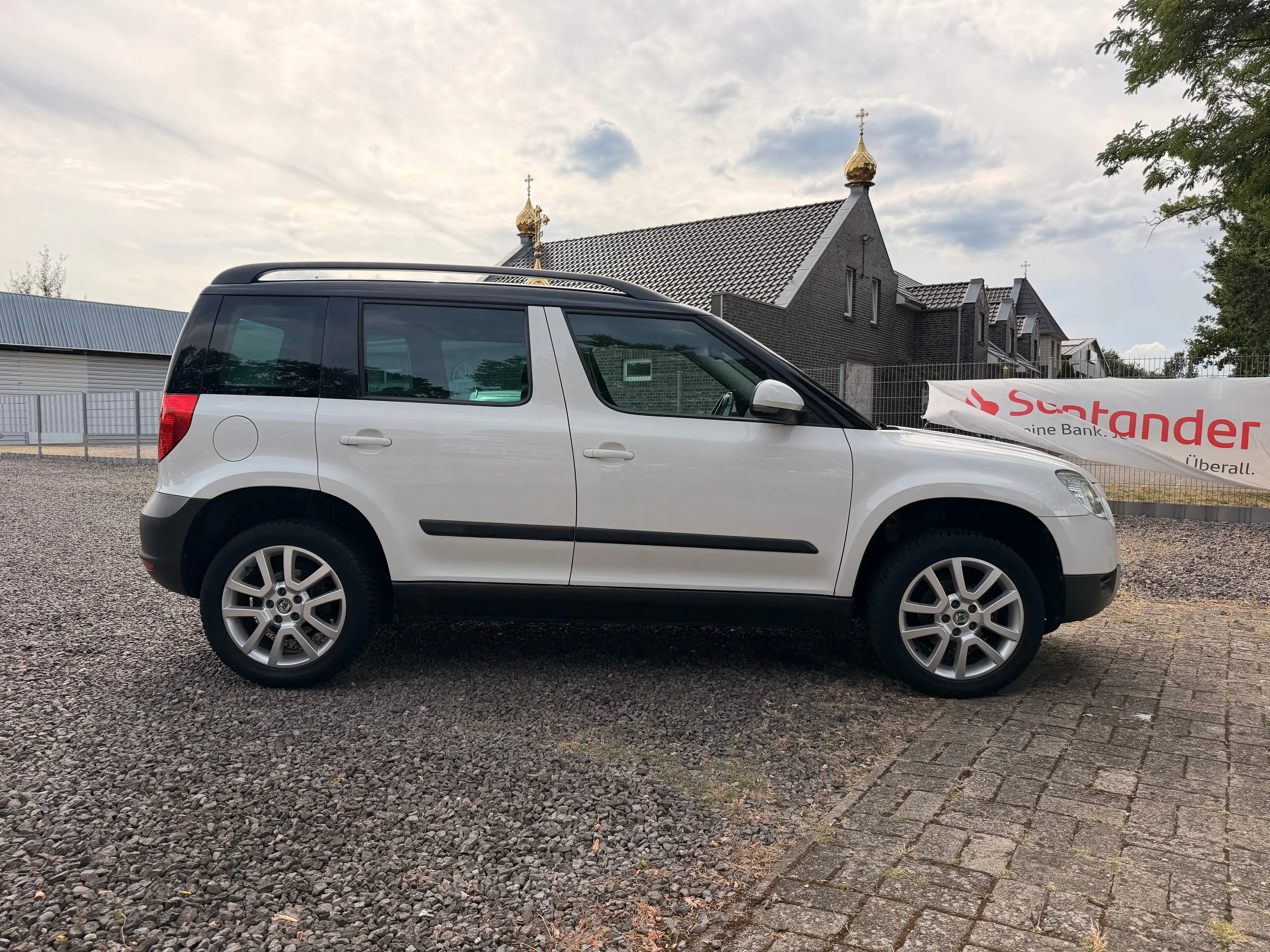 Skoda Yeti Ambition Plus Edition — photo 7