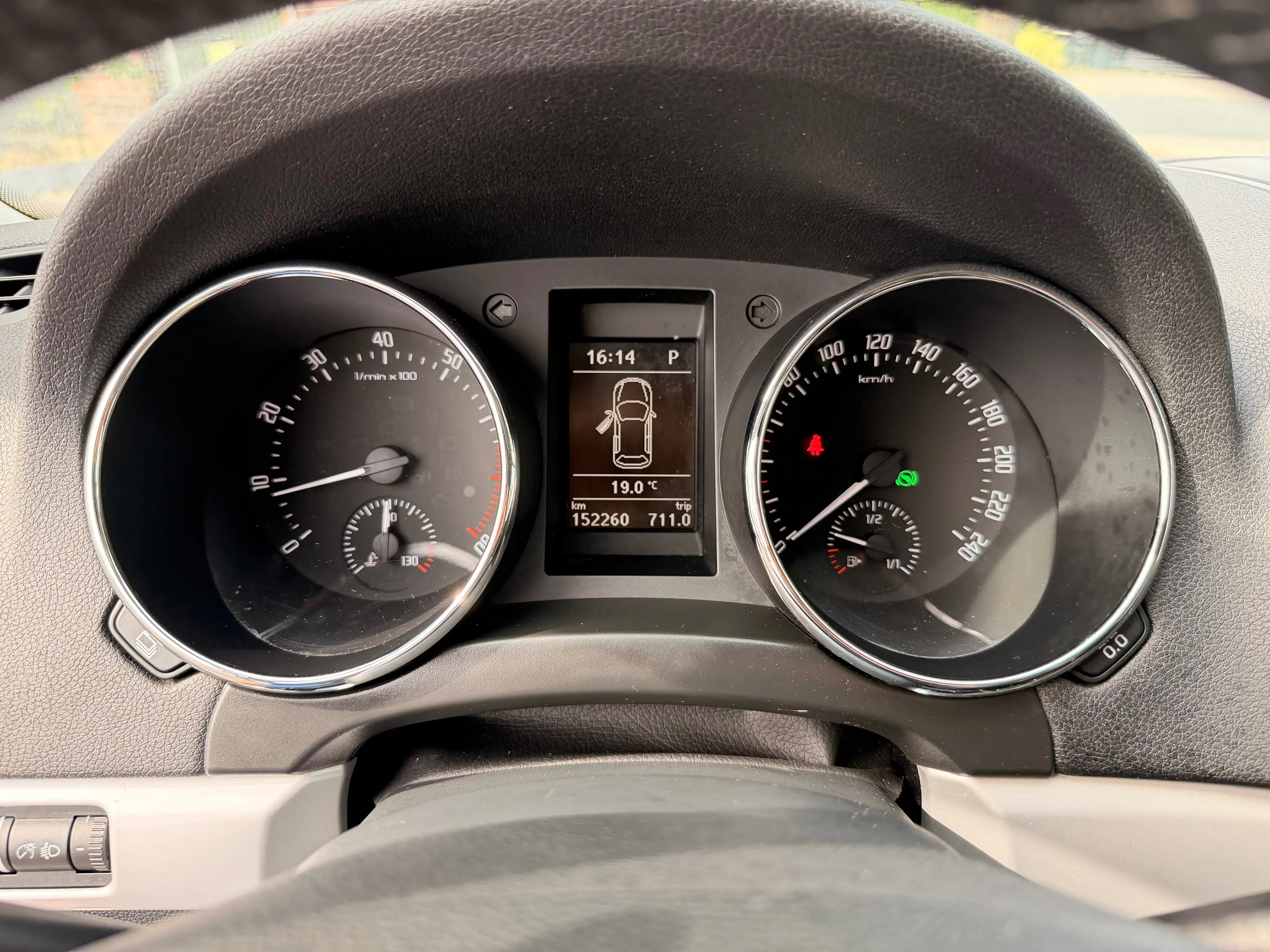 Skoda Yeti Ambition Plus Edition — photo 13