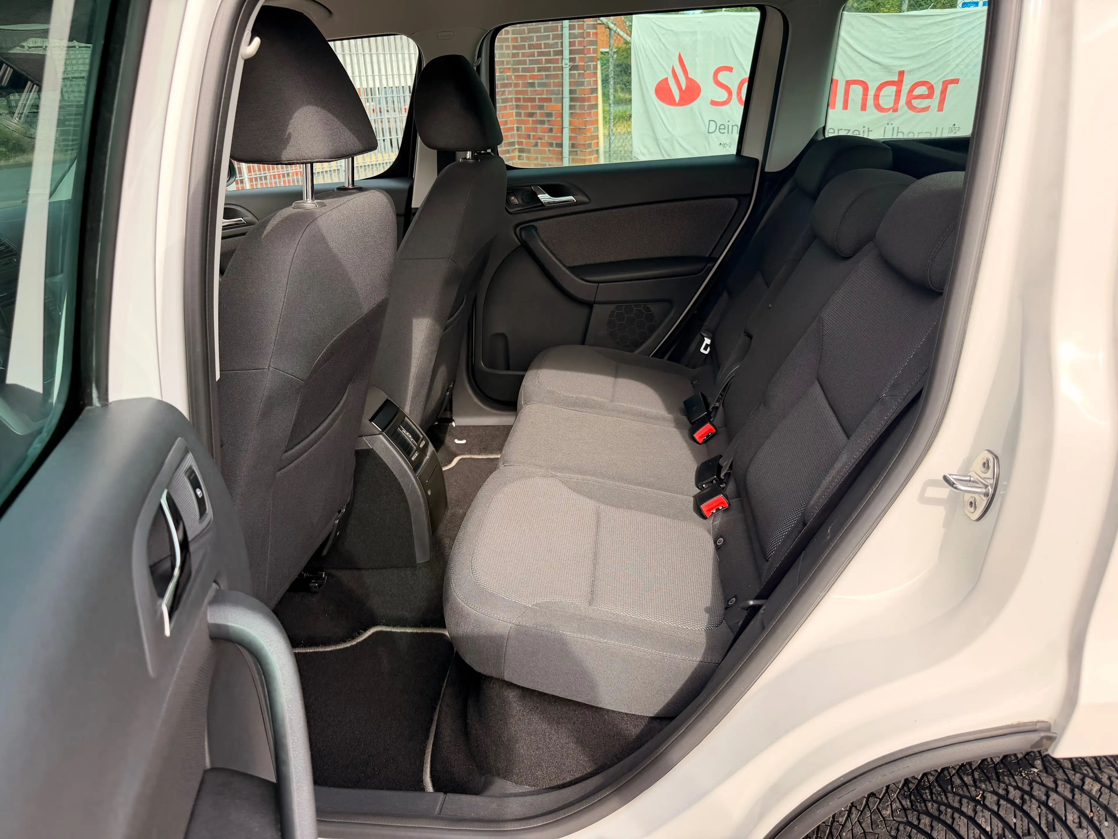Skoda Yeti Ambition Plus Edition — photo 9
