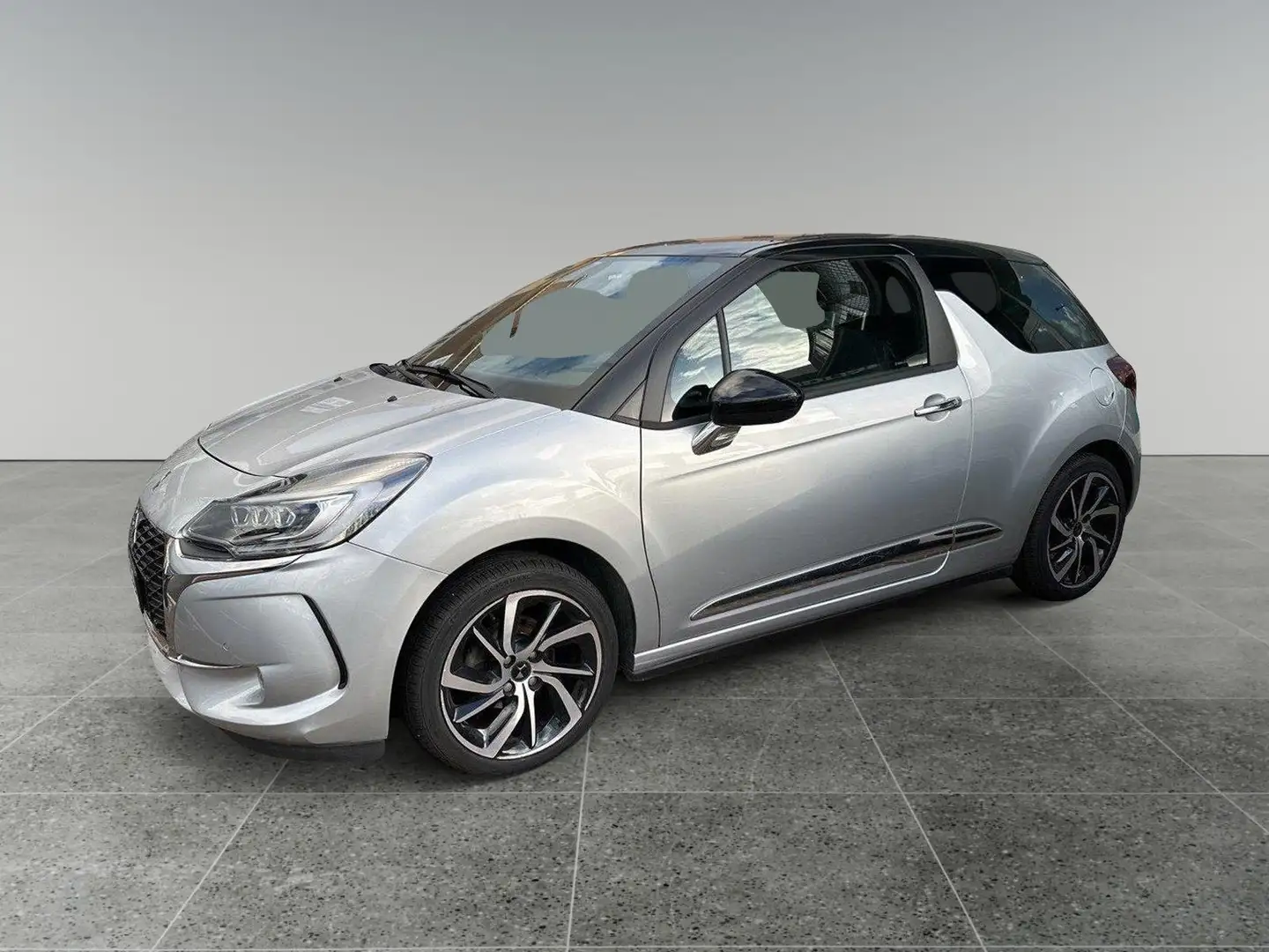 DS Automobiles DS 3 BlueHDi 100 S&S Sport Chic Grigio - 1