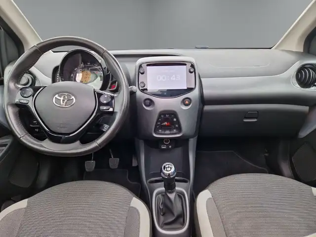 Toyota Aygo view 13