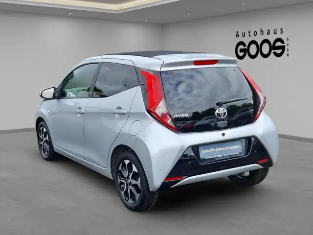 Toyota Aygo view 3