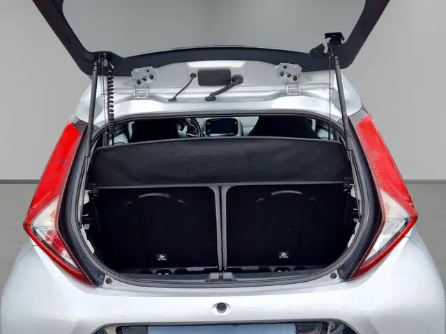 Toyota Aygo view 9