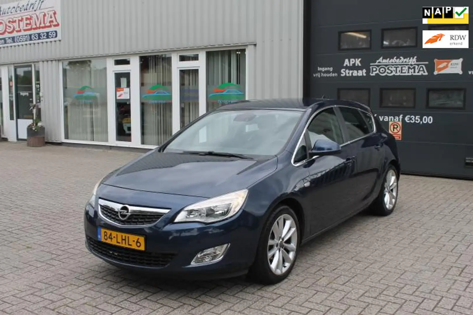Opel Astra 1.4 Turbo Cosmo Blauw - 1