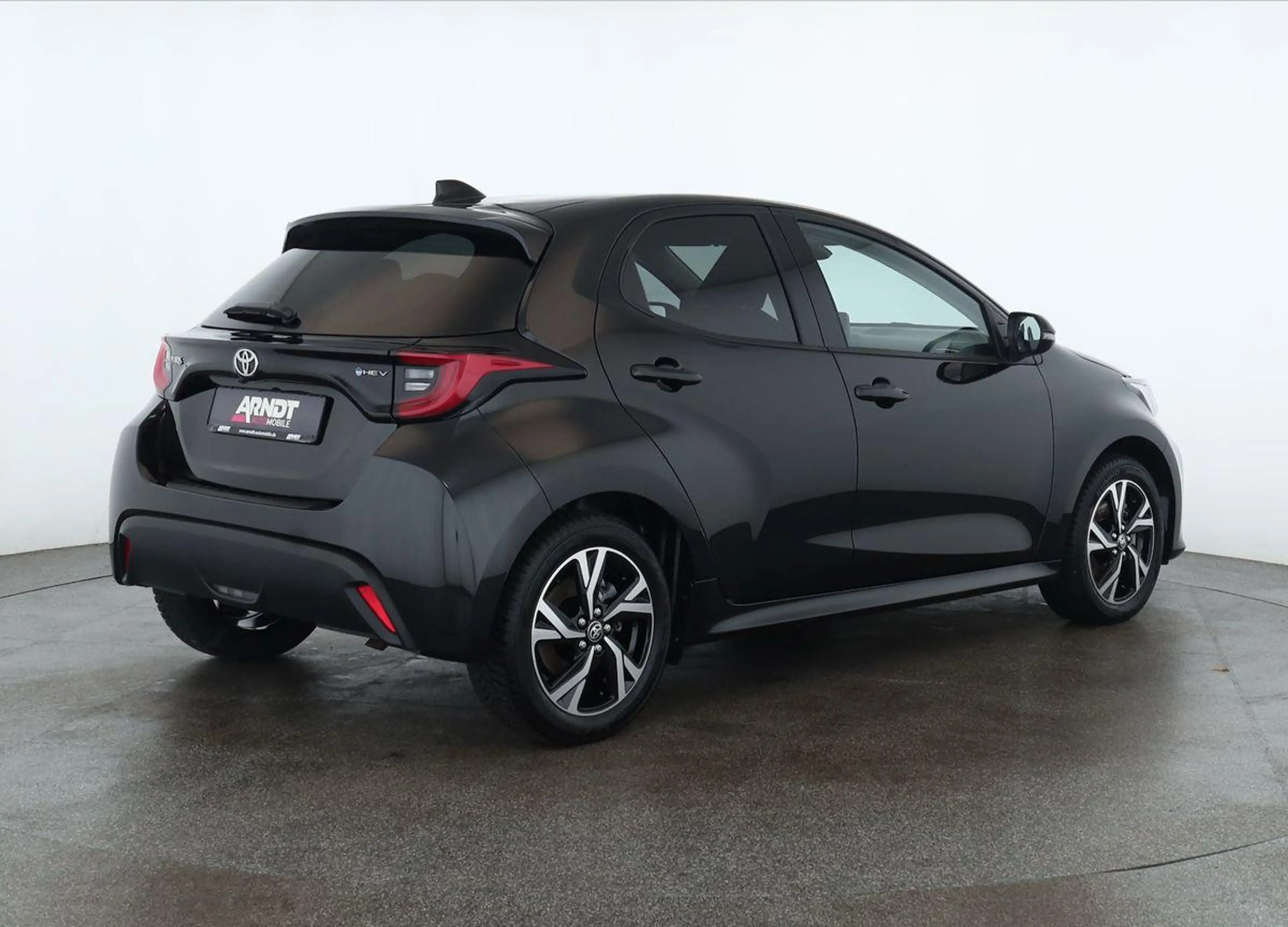 Toyota Yaris Hybrid 116 Teamplayer LED App SHZ Key Kam — photo 5