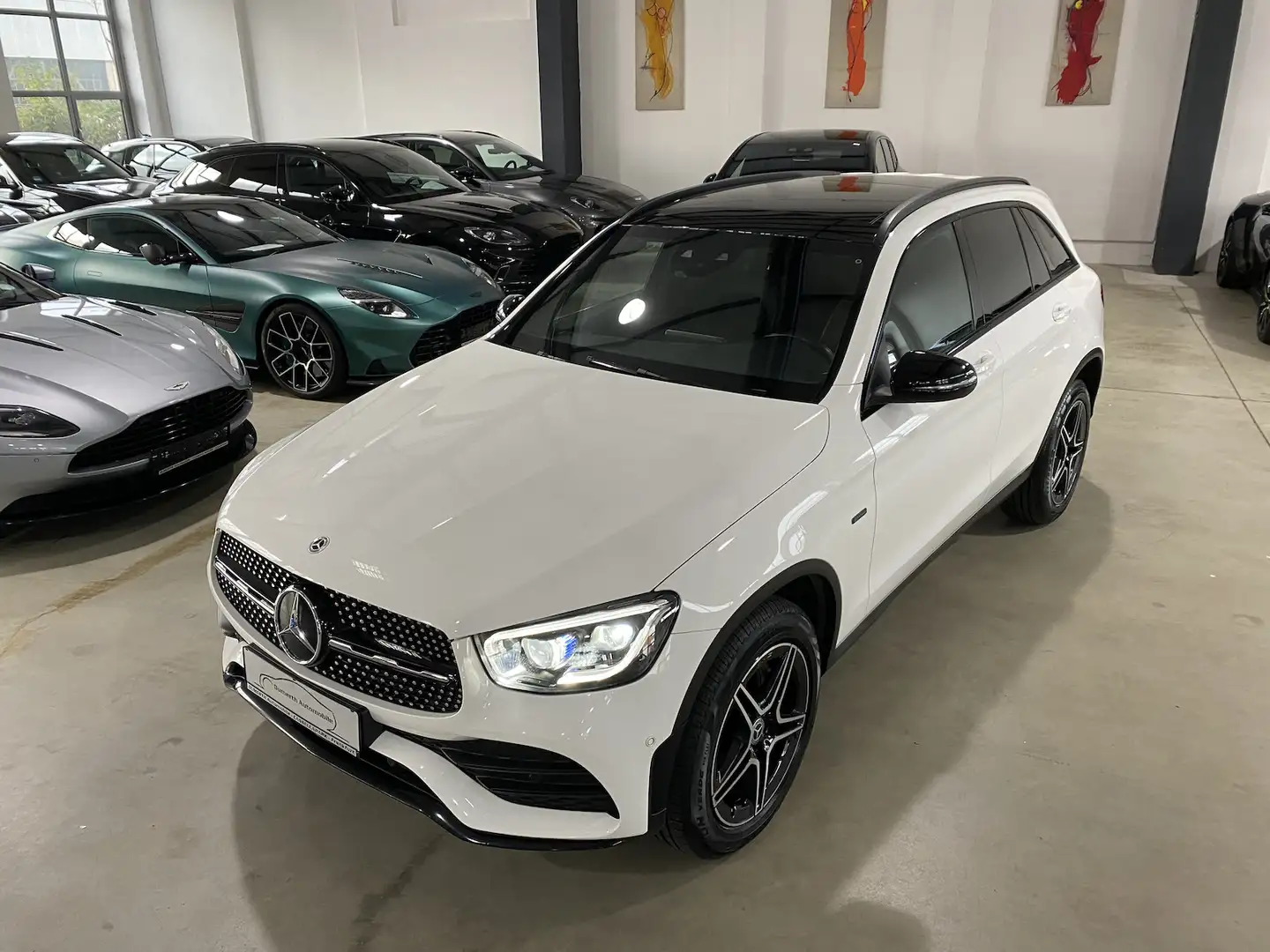 Mercedes-Benz GLC 300 de AMG/Pano/Night/M-Beam/BUR/´19/ Weiß - 2