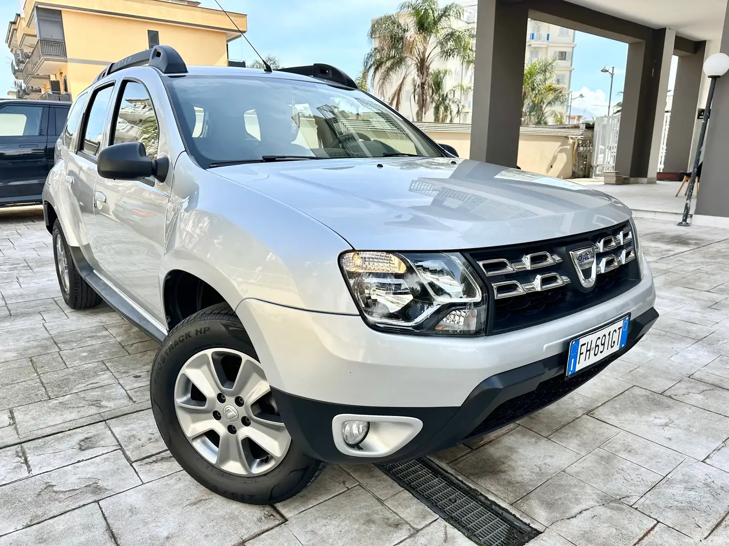 Dacia Duster Duster 1.6 Laureate Gpl 4x2 s Stříbrná - 1