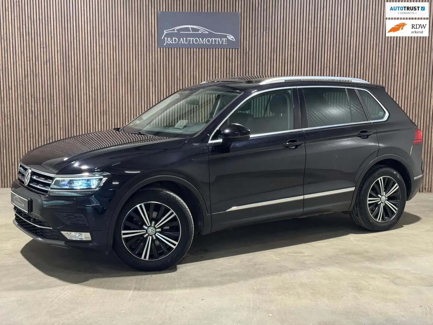 Volkswagen Tiguan 1.4 TSI ACT Highline 2017 DSG Zwart - 1