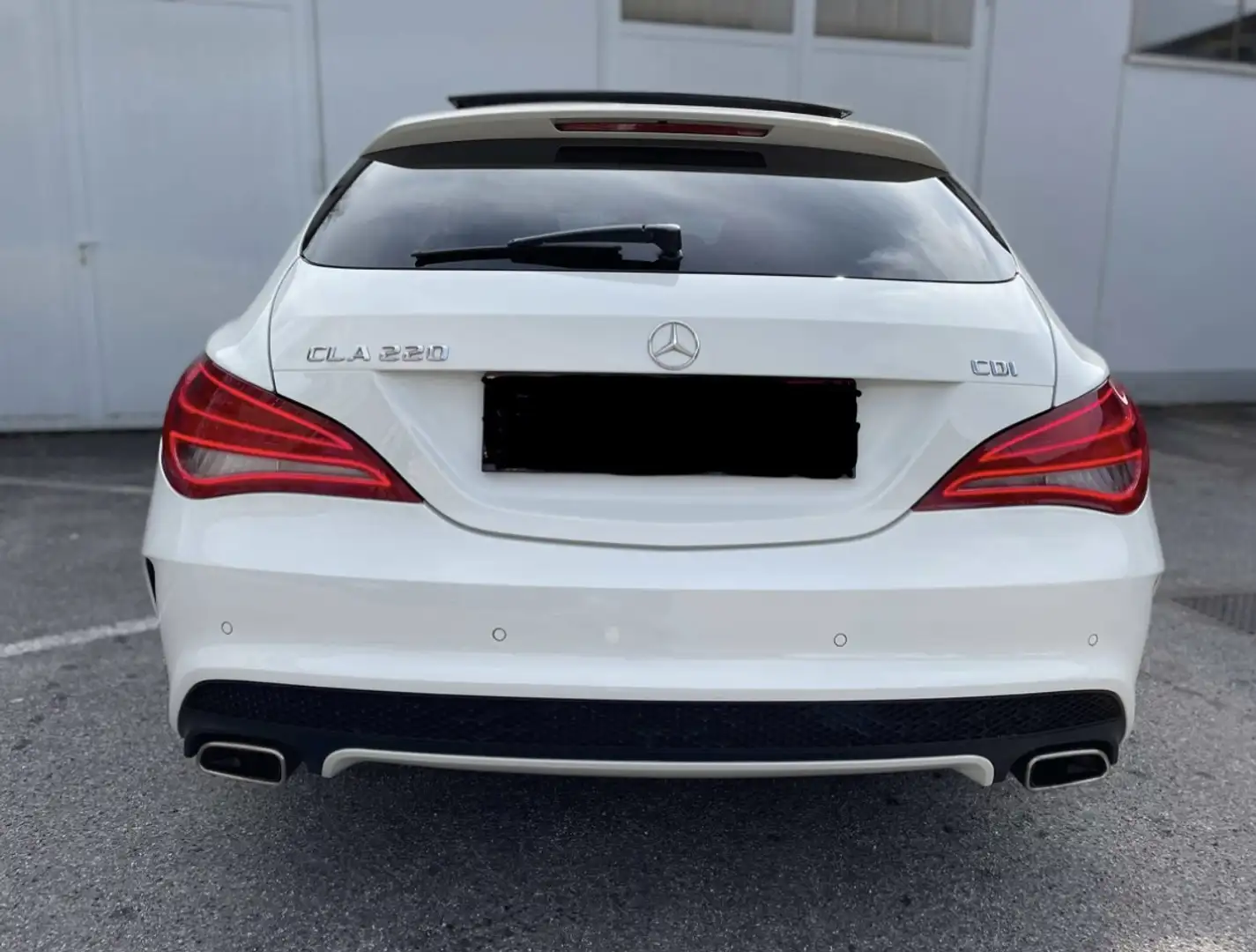 Mercedes-Benz CLA 220 Shooting Brake (CDI) d 7G-DCT AMG Line - 2
