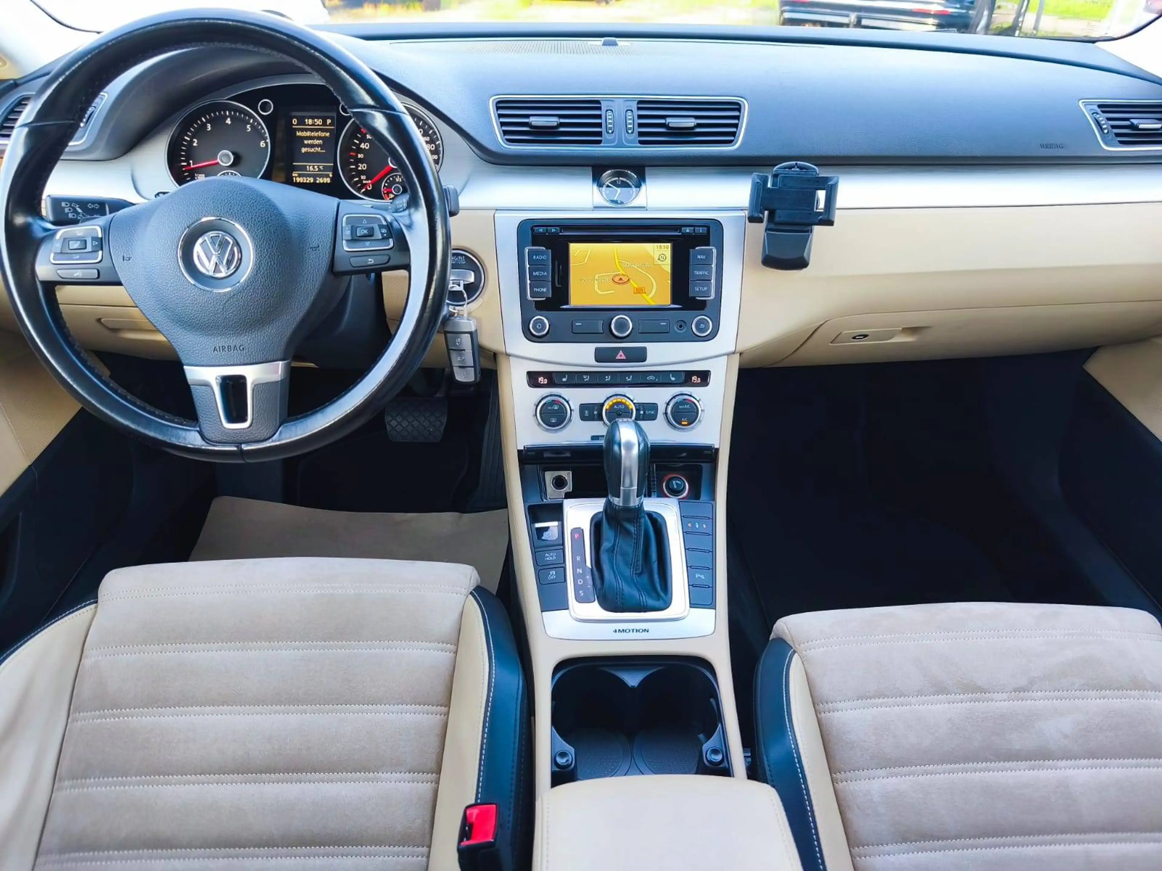 Volkswagen CC Passat 3,6 V6 DSG 4Motion — photo 14