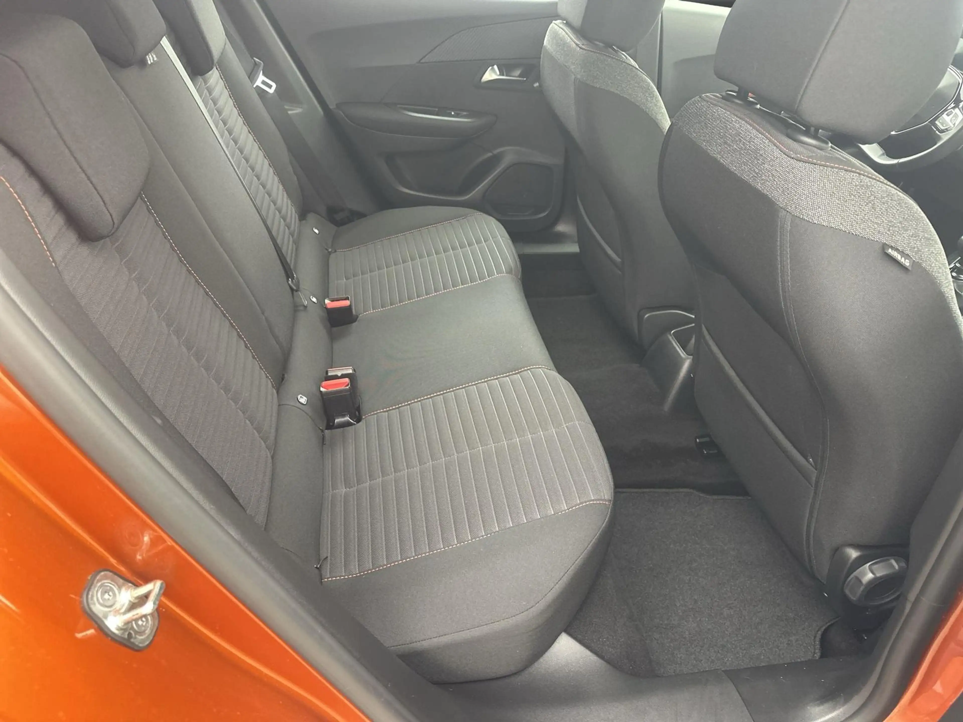 Peugeot 2008 Active 100 ++ Sitzheizung ++ — photo 15