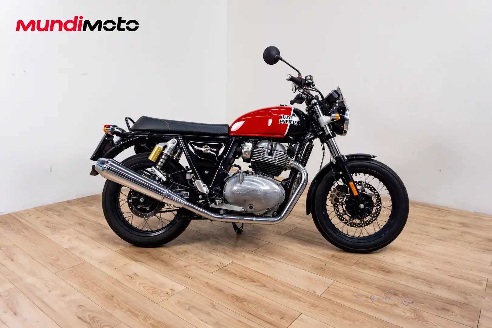 Royal Enfield Interceptor - 1