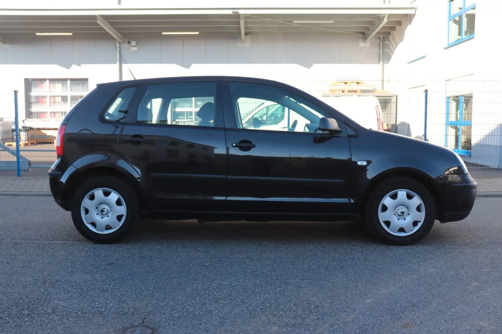 Volkswagen Polo IV Basis Noir - 1