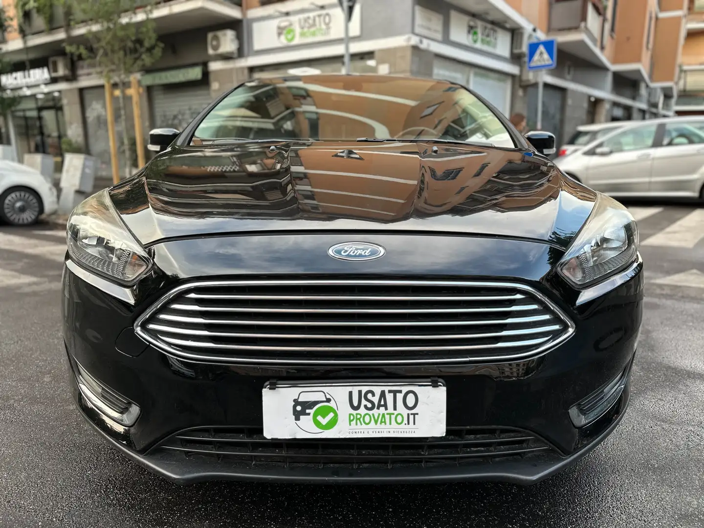 Ford Focus SW 1.5tdci 120cv Titanium Tagliando + Garanzia 12m Noir - 2