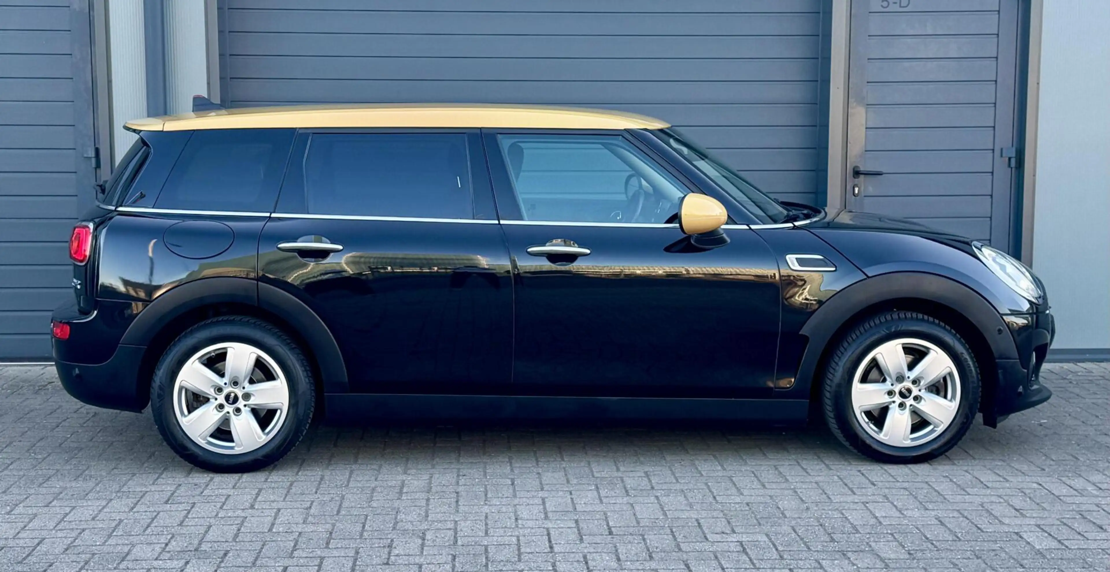 MINI Cooper Clubman 1.5 - 136pk Salt Serious Business | AUTOMAAT | LAG — photo 11