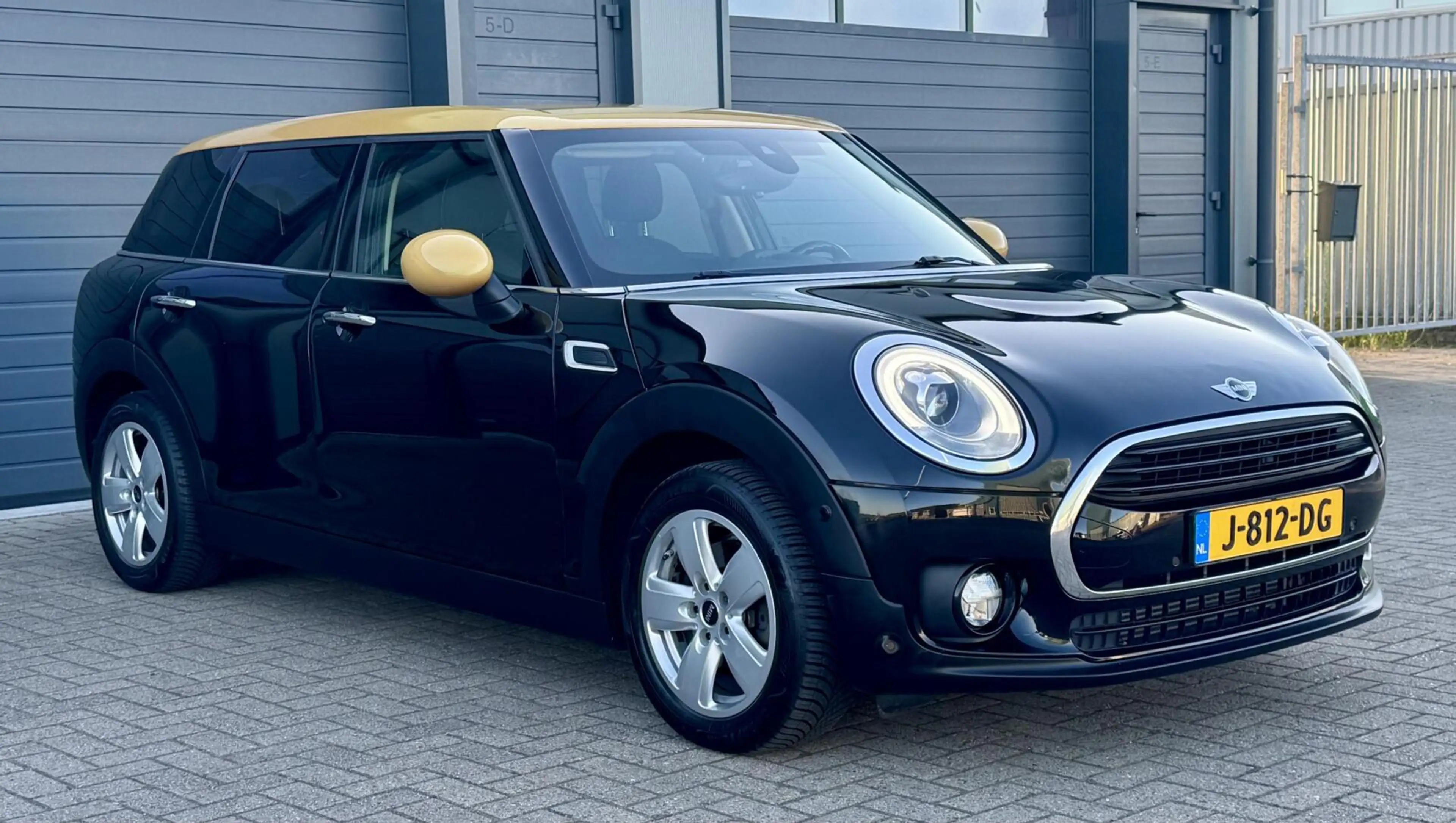 MINI Cooper Clubman 1.5 - 136pk Salt Serious Business | AUTOMAAT | LAG — photo 12