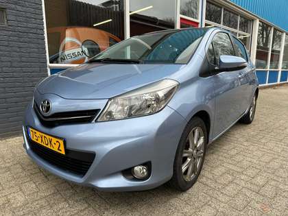 Toyota Yaris 1.3 VVT-i Dynamic Navigatie Airco Trekhaak Panoram