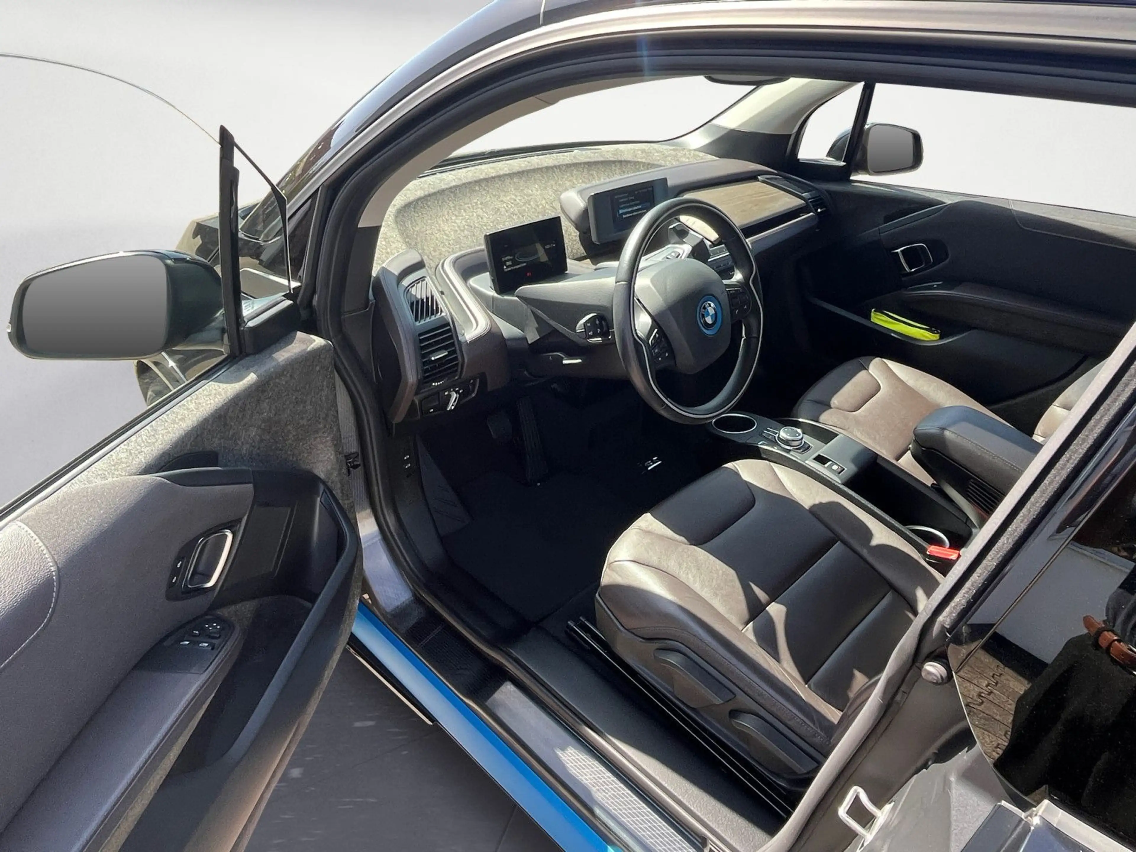 BMW i3 s (120 Ah), Navi Business Klimaaut. PDC — photo 11