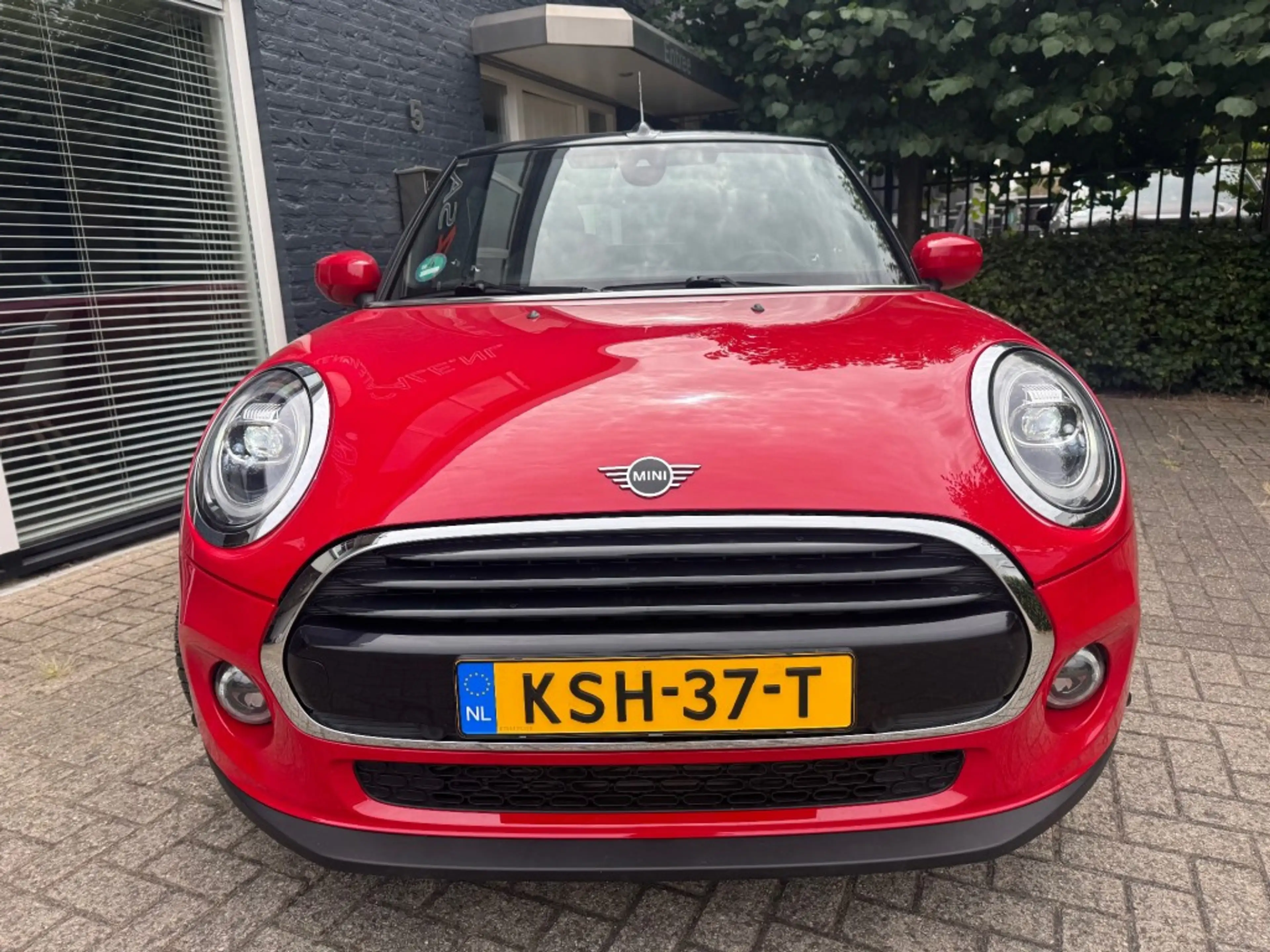 MINI Cooper Cabrio 1.5 COOPER + Led + Navi + 1/2 Leder + 17 inch JCW — photo 2