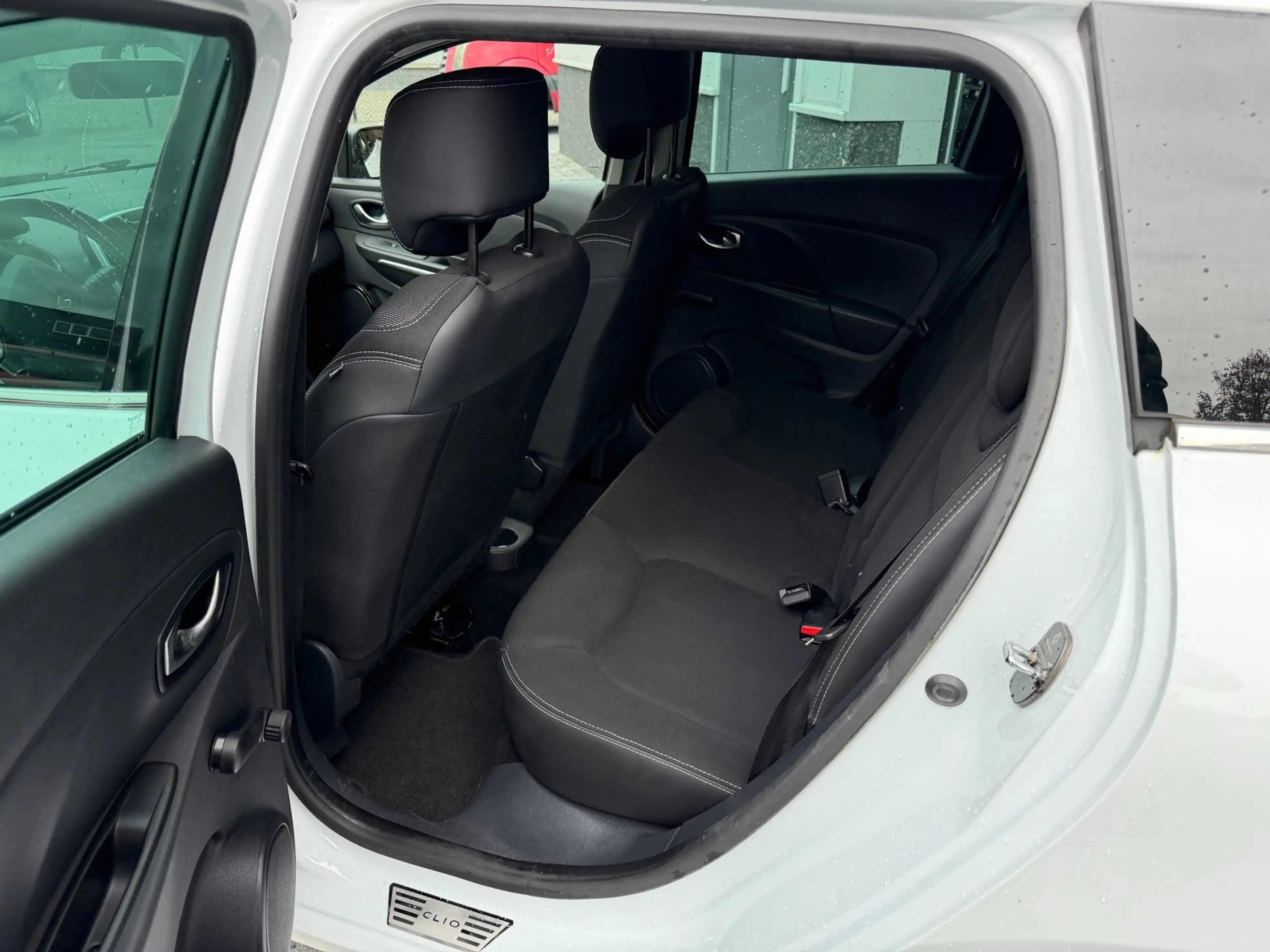 Renault Clio Estate 0.9 TCe Night&Day — photo 8