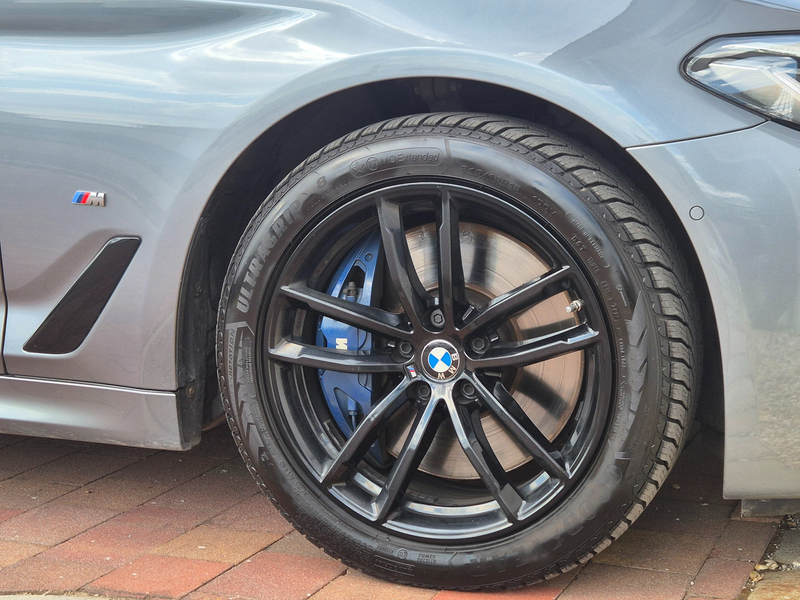 BMW 530 d xDrive*M PAKET*HEAD UP*GLSD*RFK*ACC* — photo 9
