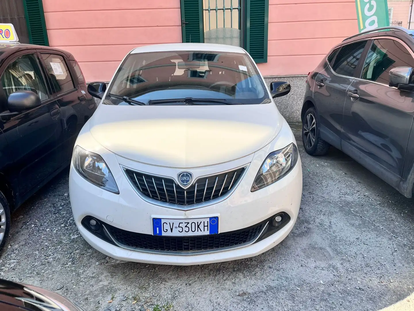 Lancia Ypsilon 1.0 FireFly 5 porte S&S Hybrid Platino Bianco - 2