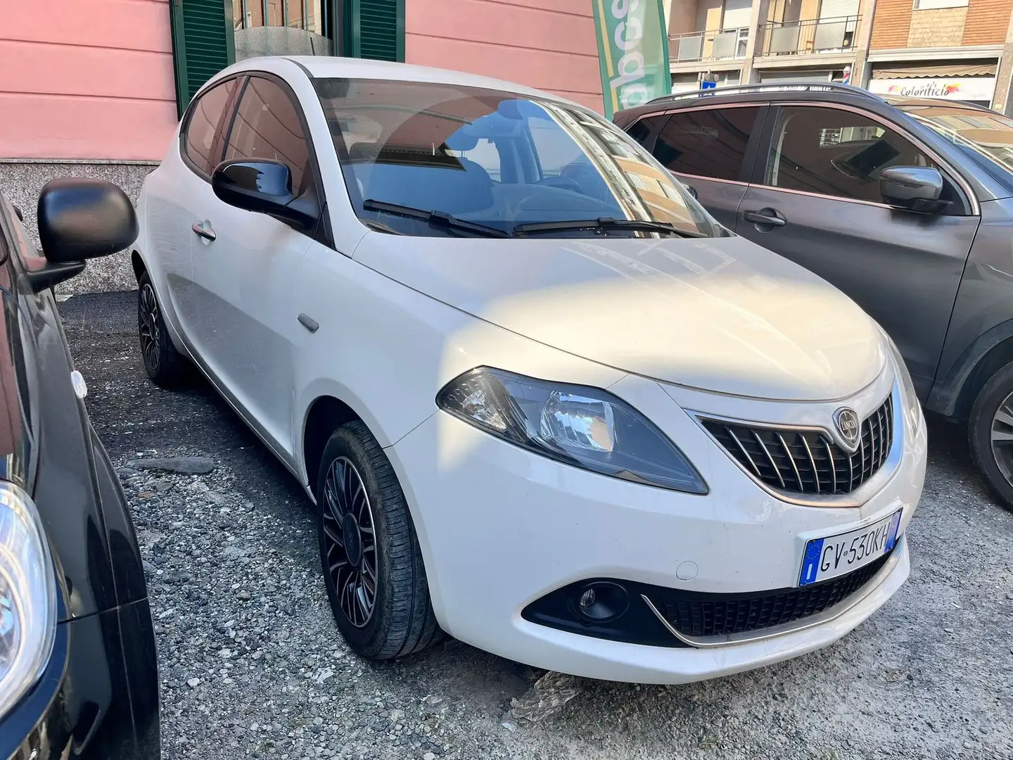 Lancia Ypsilon 1.0 FireFly 5 porte S&S Hybrid Platino Bianco - 1