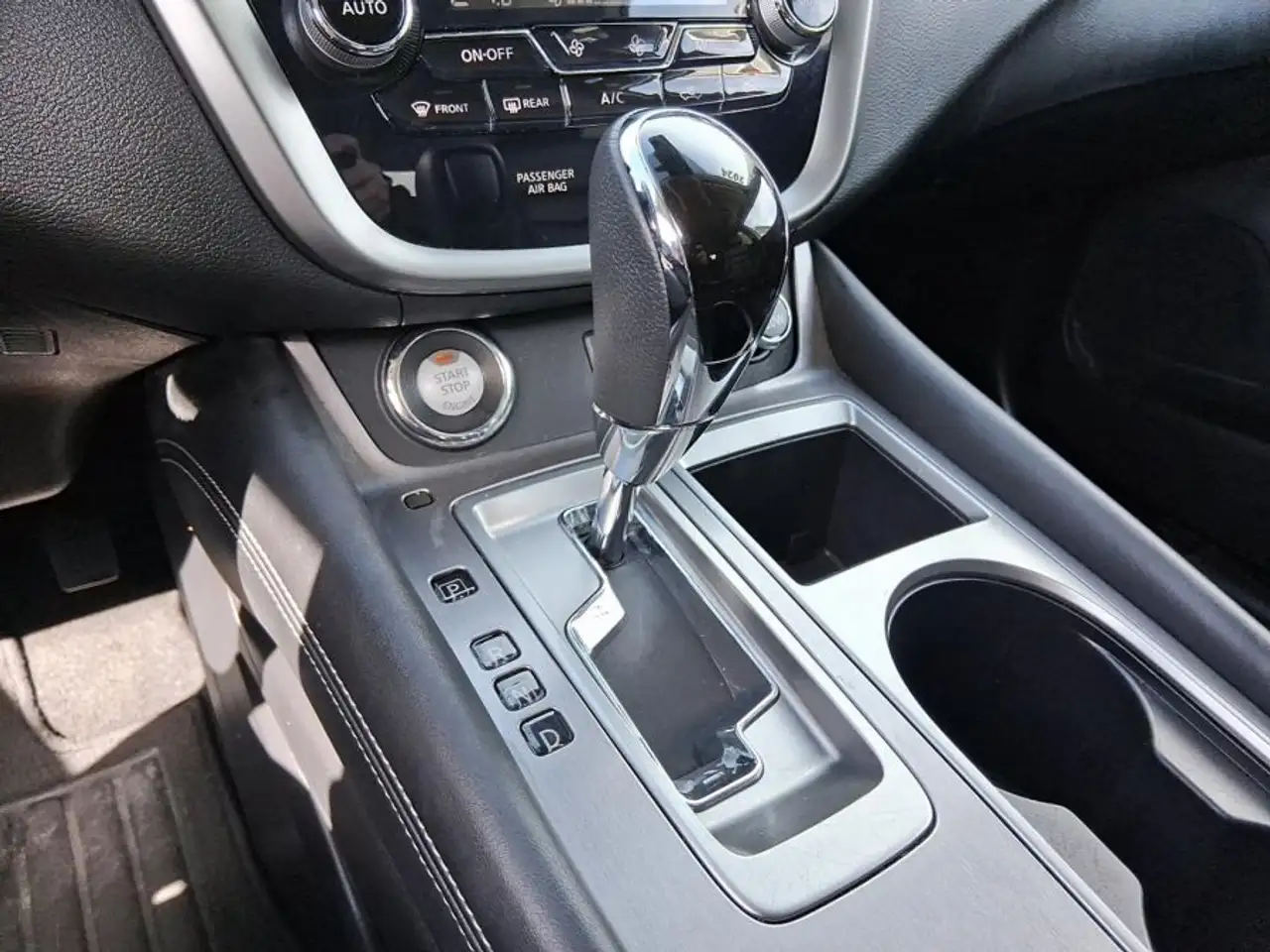 Nissan Murano снимка Nissan Murano
