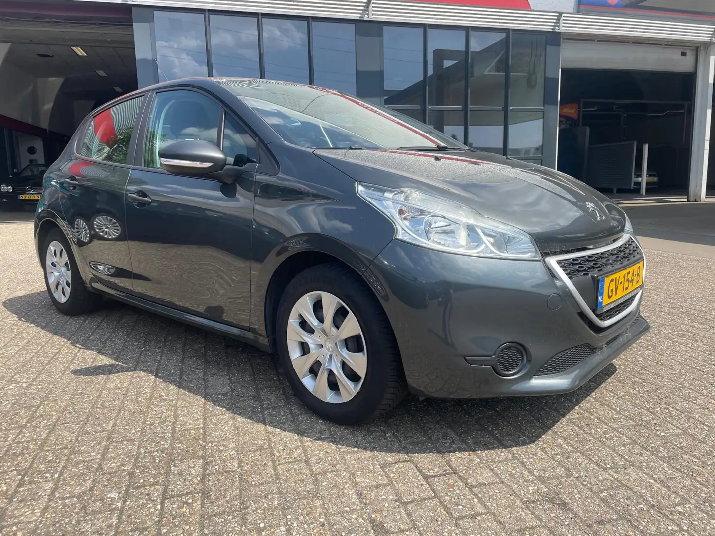 Peugeot 208 1.0 VTi Access zeer nette auto Grijs - 2