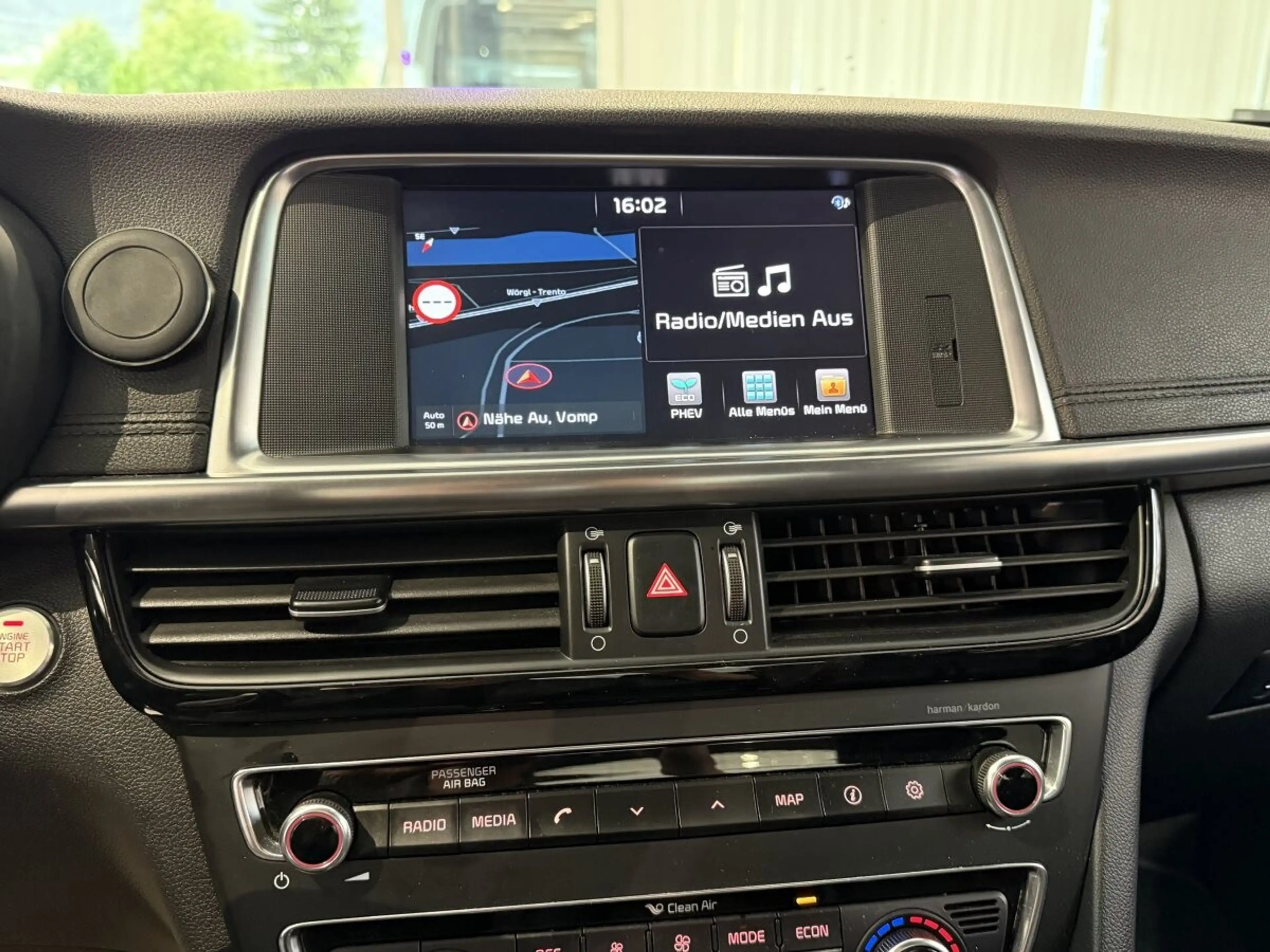 Kia Optima Platin Hybrid — photo 11