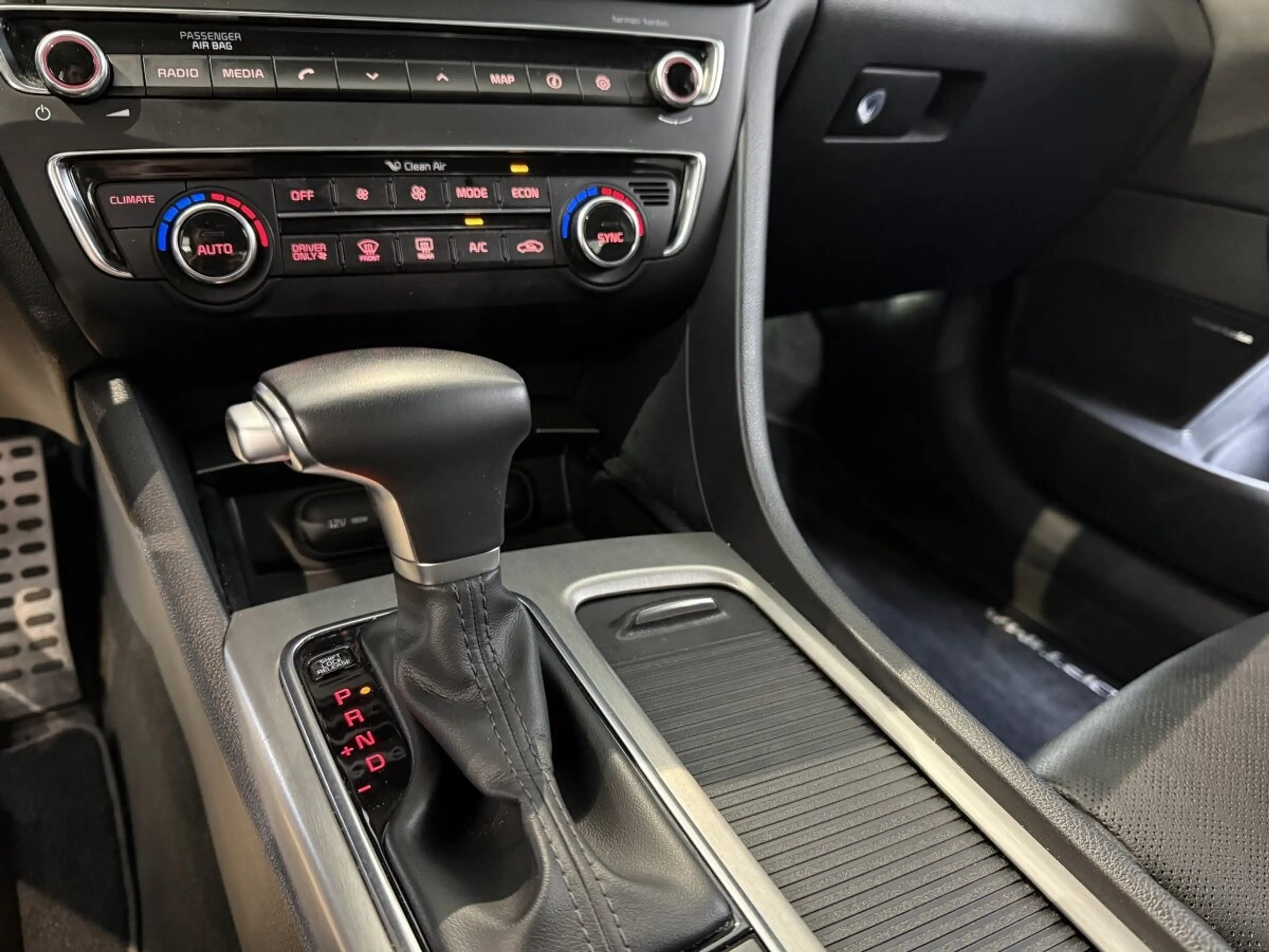 Kia Optima Platin Hybrid — photo 10